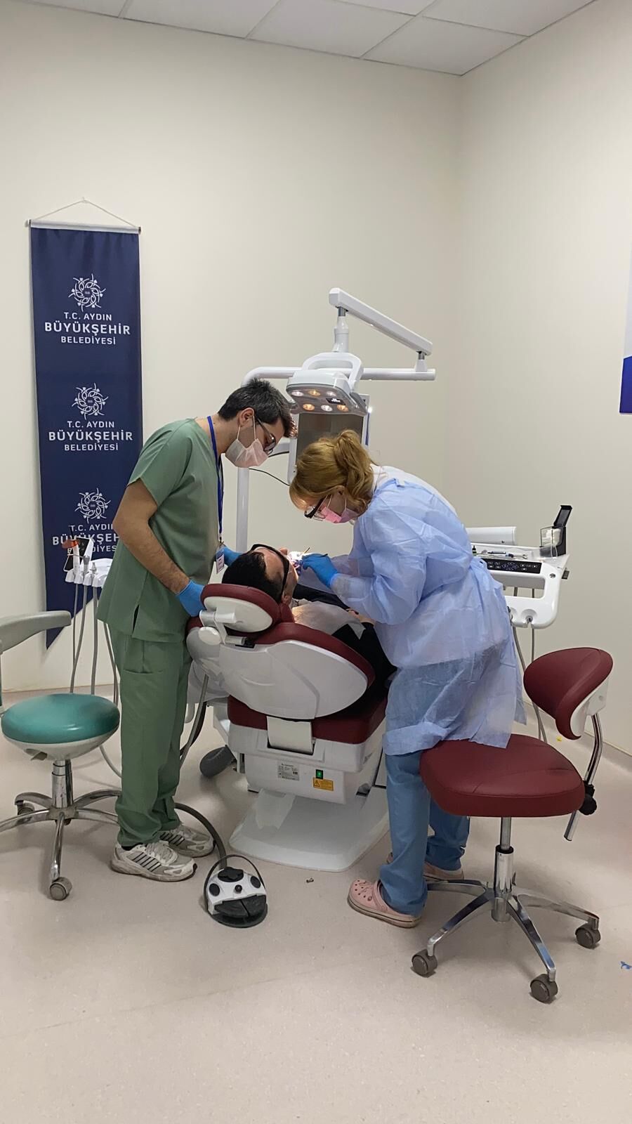 Efelere Mujde Aydin Buyuksehirin Dis Poliklinigi Hizmete Basladi 644119 E6F1745Ca3B36Bb1Bce1D4Adacab7De9