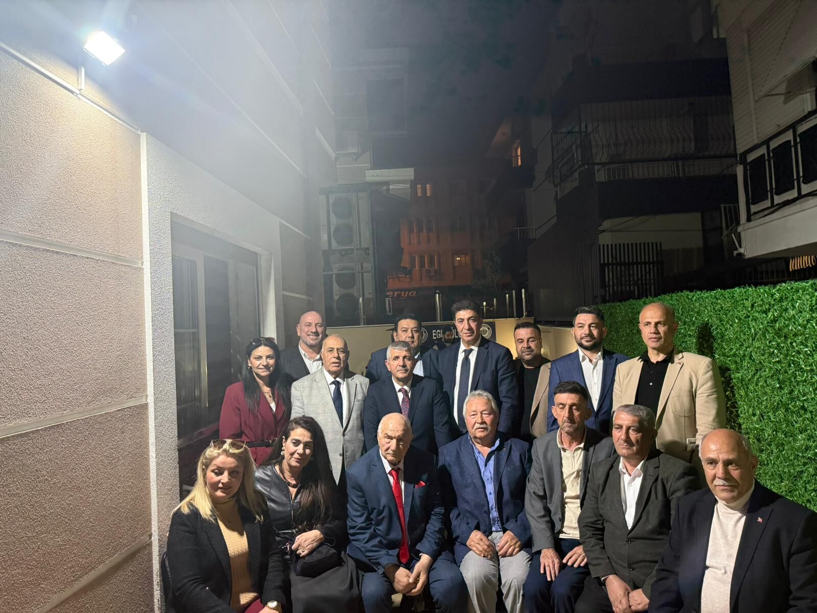 Ege Bolgesi Is Insanlari Federasyonundan Iftar Yemegi 647876 11F72D8B986Fbf42C334C15Ceeab9C24