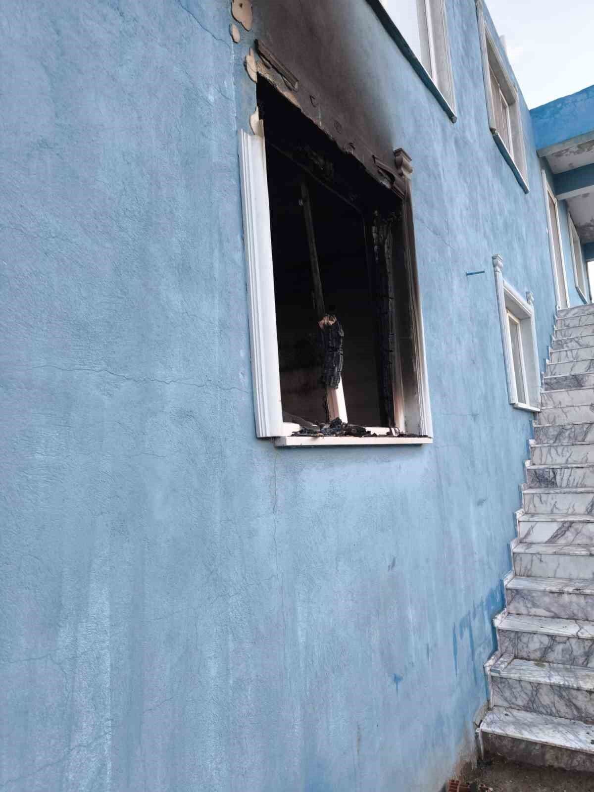 Elektrikli Battaniyeden Cikan Yanginda Hayatini Kaybetti 23B5C374Fdb1B3279301063Ba7F34440