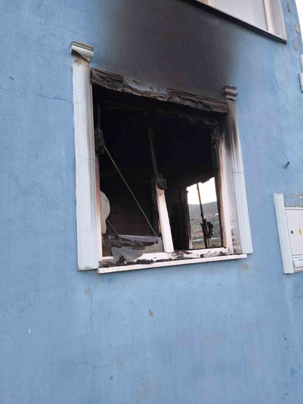 Elektrikli Battaniyeden Cikan Yanginda Hayatini Kaybetti 3Ee2F8Ce3050427Bf7284496B3B48Df1