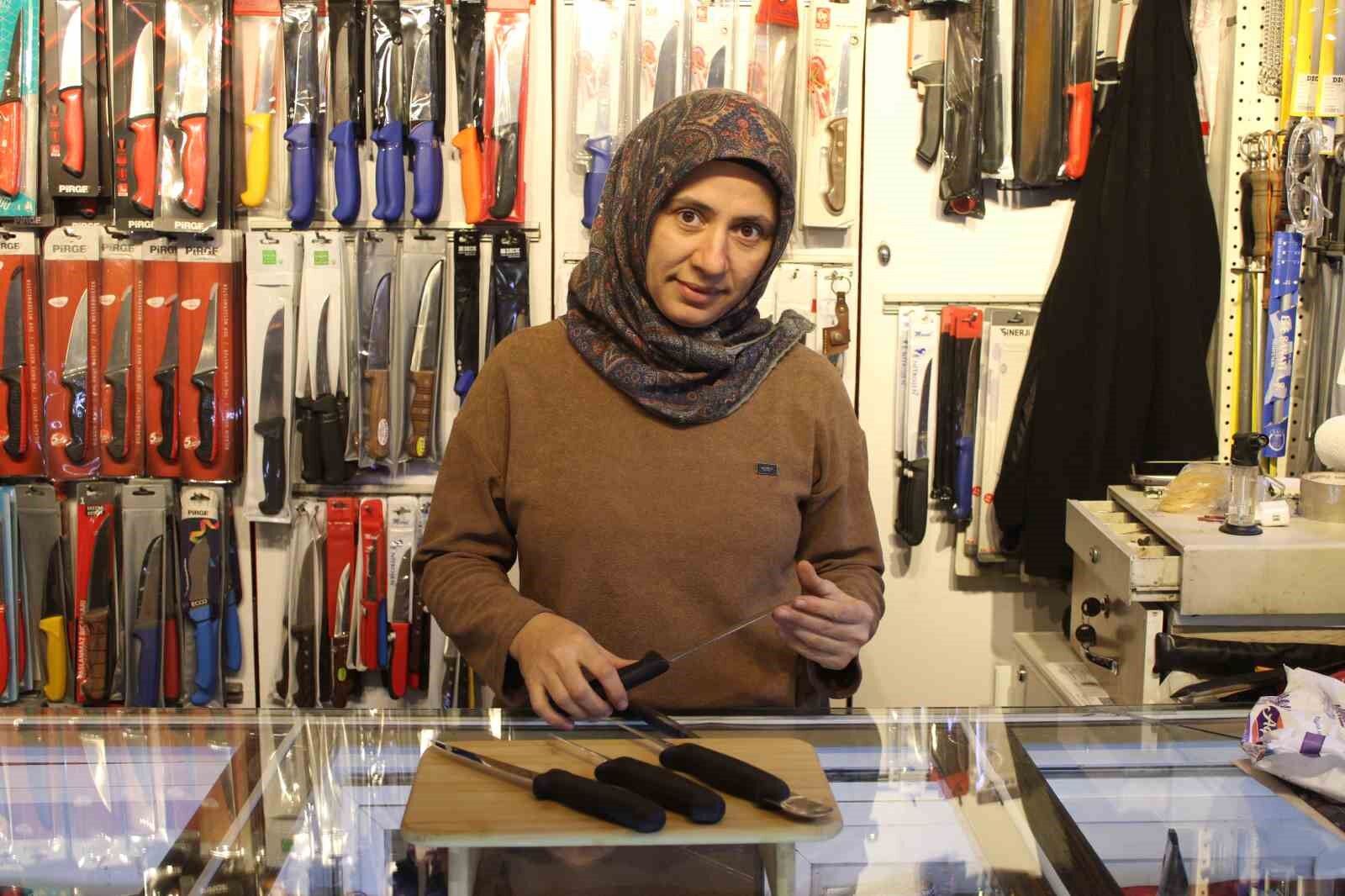 Fileto Bicaklari Elinde Yeniden Sekilleniyor 0Ec6502B9090A6047Eeff8122A5A052D