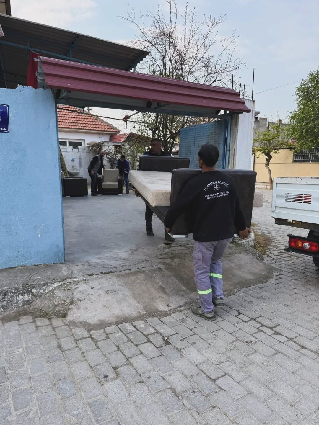 Germencik Belediyesinin Ihtiyac Sahiplerine Esya Destegi Suruyor Cb1B0B5F3D302A8753E3Ce9E013Da6Ef