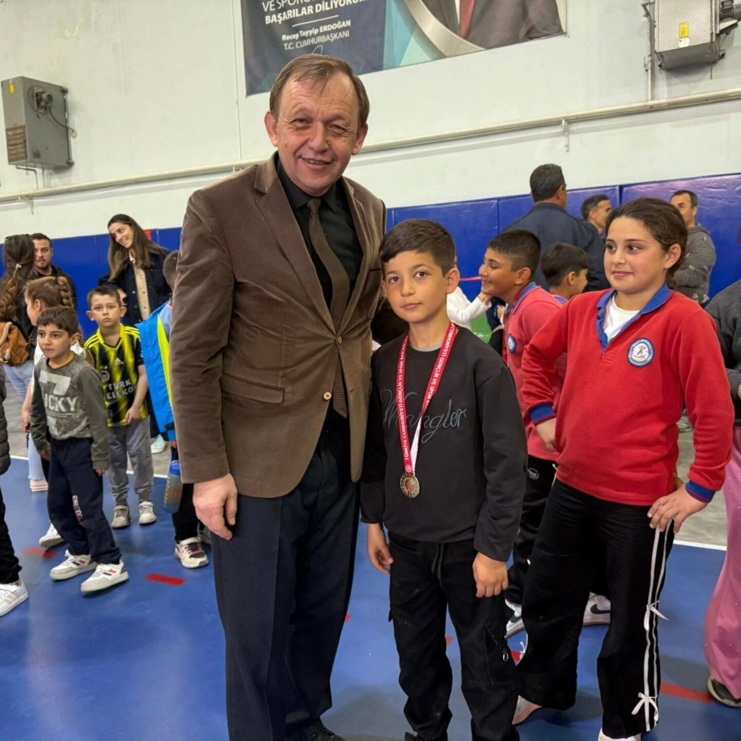 Germencikte Ifet Ve Geleneksel Cocuk Oyunlari Duzenlendi 3A4898F583C1C56715D95520E68E6E51