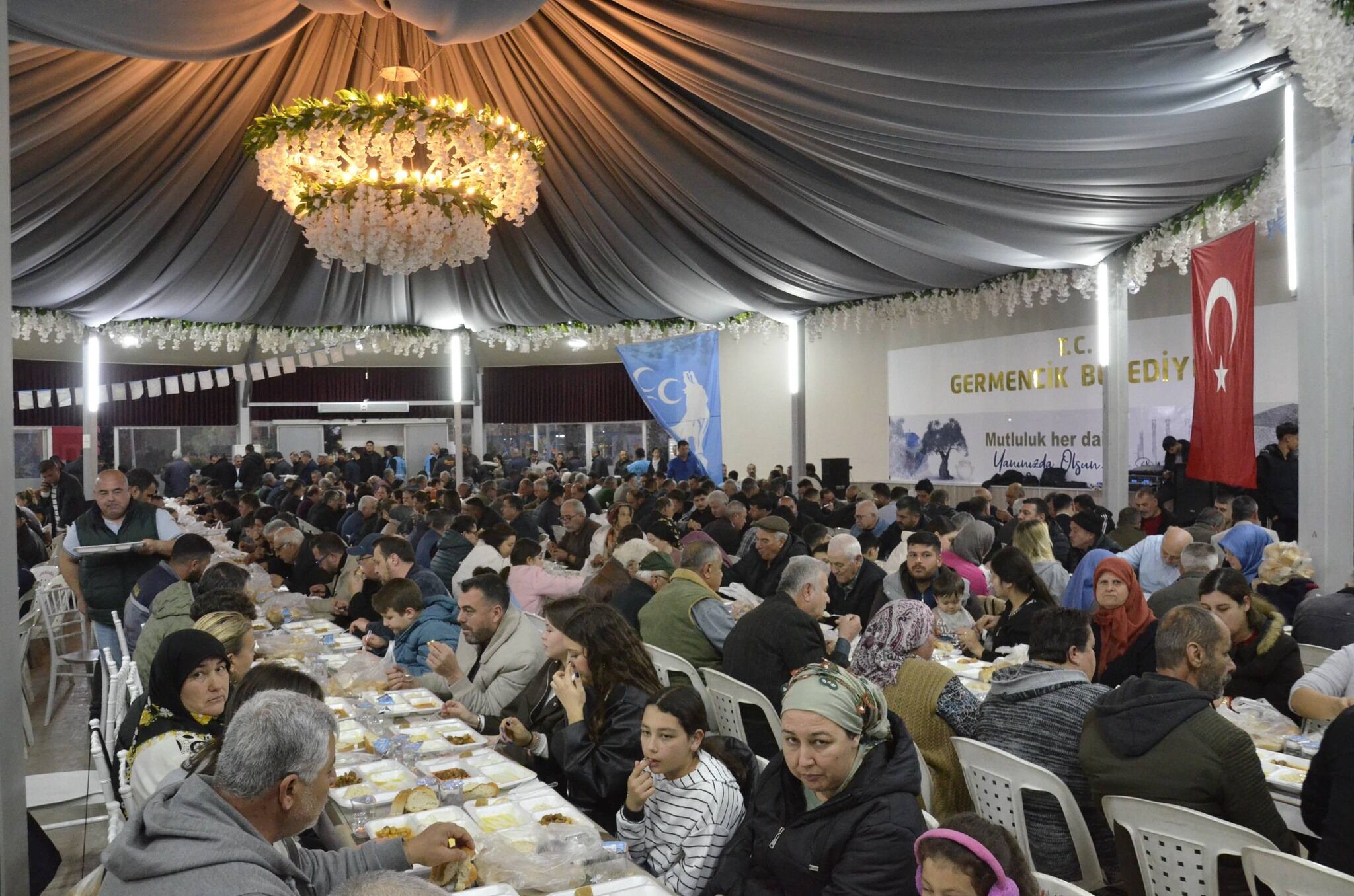 Germencikte Mhp Ve Ulku Ocaklarindan Ortak Iftar 645265 7400A6D06C1C4E77A3A4D27B4Def3924