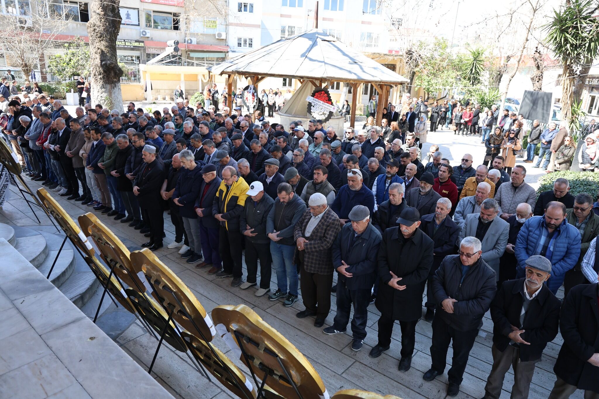 Hayirsever Gungor Puraya Sokede Veda 645744 43514Ae5E64B559C63C4E404150C5Dc1