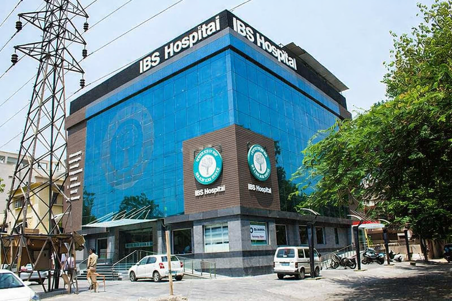 Aydınlı yazarın hayatını Hindistan’da çaldılar