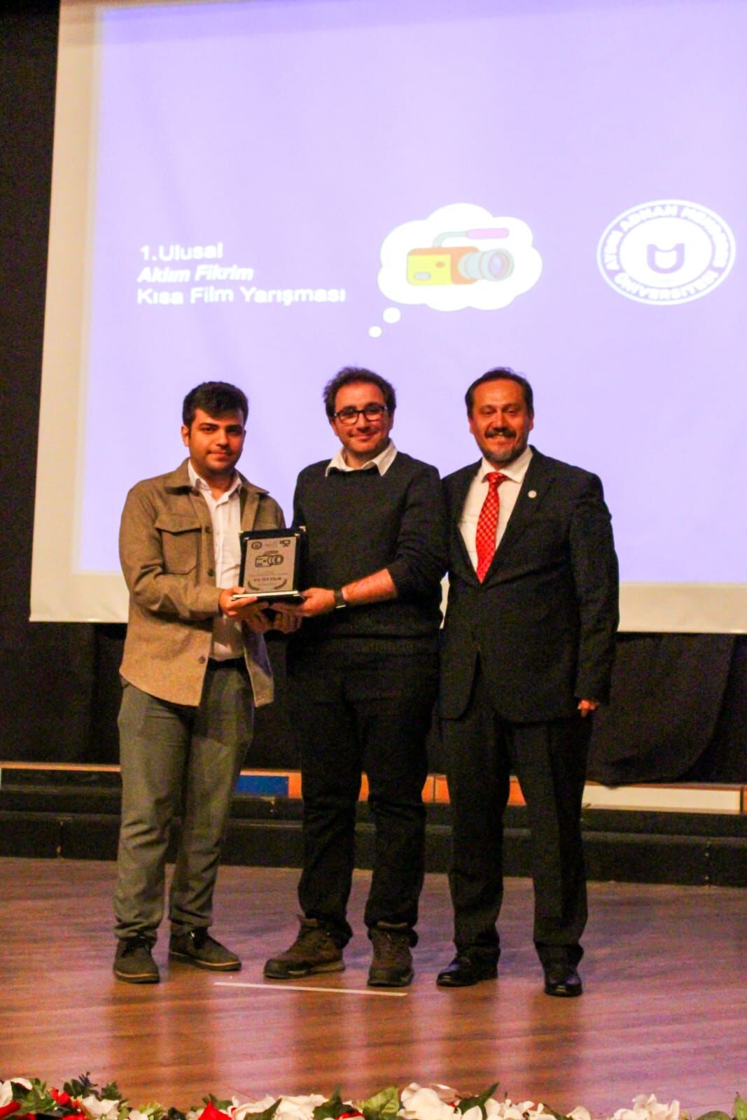 Kamerani Al Sahne Senin Yarismalar Basliyor 650602 8C243C88A80205F6920Faae9572F698F