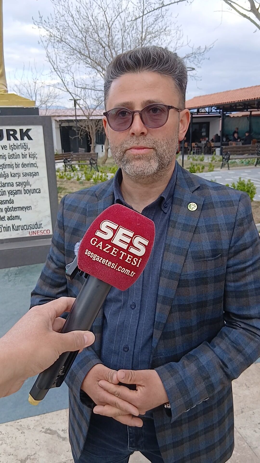 Karacasuda Guvenli Sokak Seferberligi Baskan Demir Ve Vatandaslar Yetkilileri Goreve Davet Etti 650600 57A4570E28774A2274200736A70165Ba