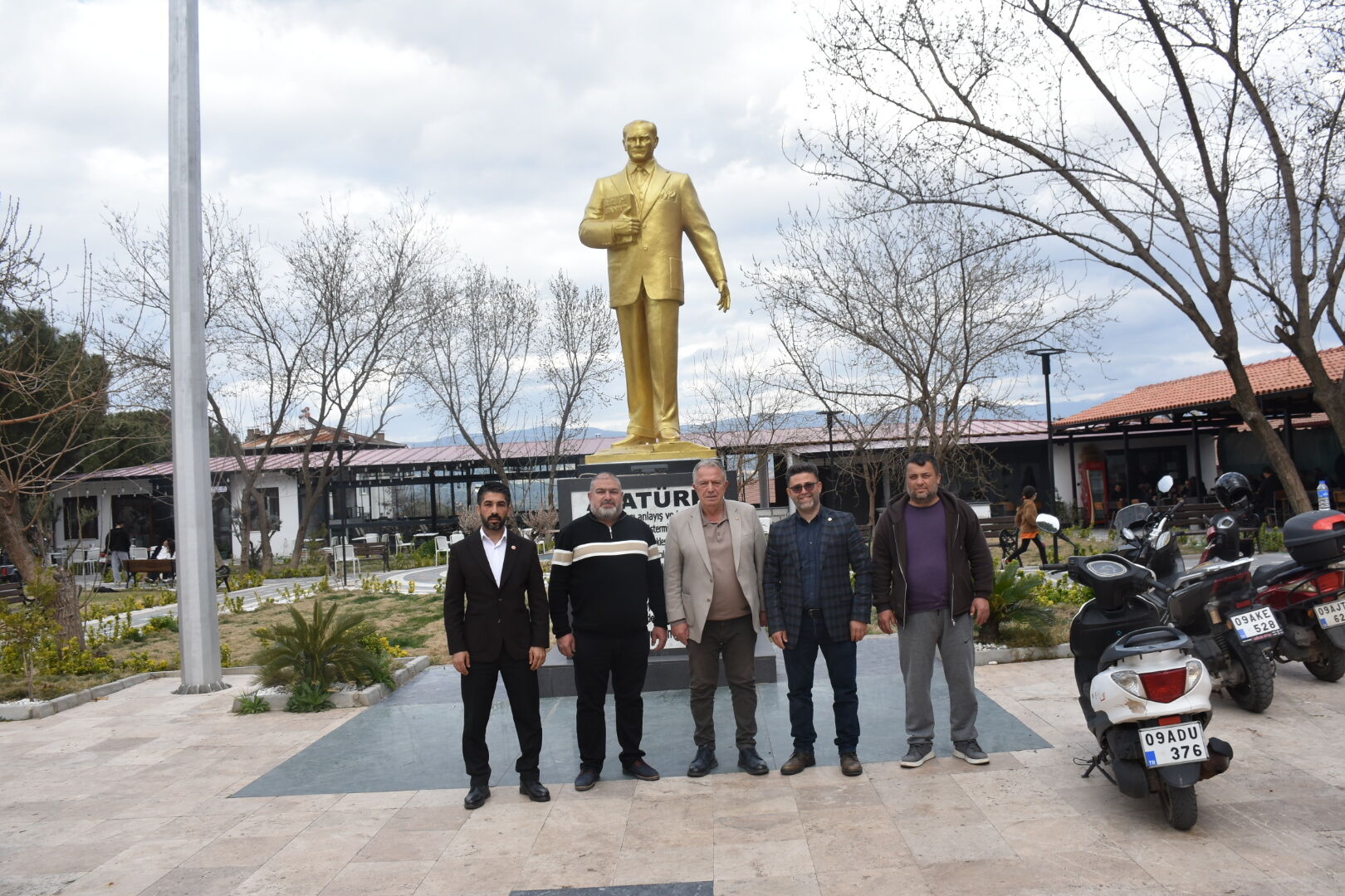 Karacasuda Guvenli Sokak Seferberligi Baskan Demir Ve Vatandaslar Yetkilileri Goreve Davet Etti 650600 Da604Fd4E3076130D3Ffa33C7213D87E