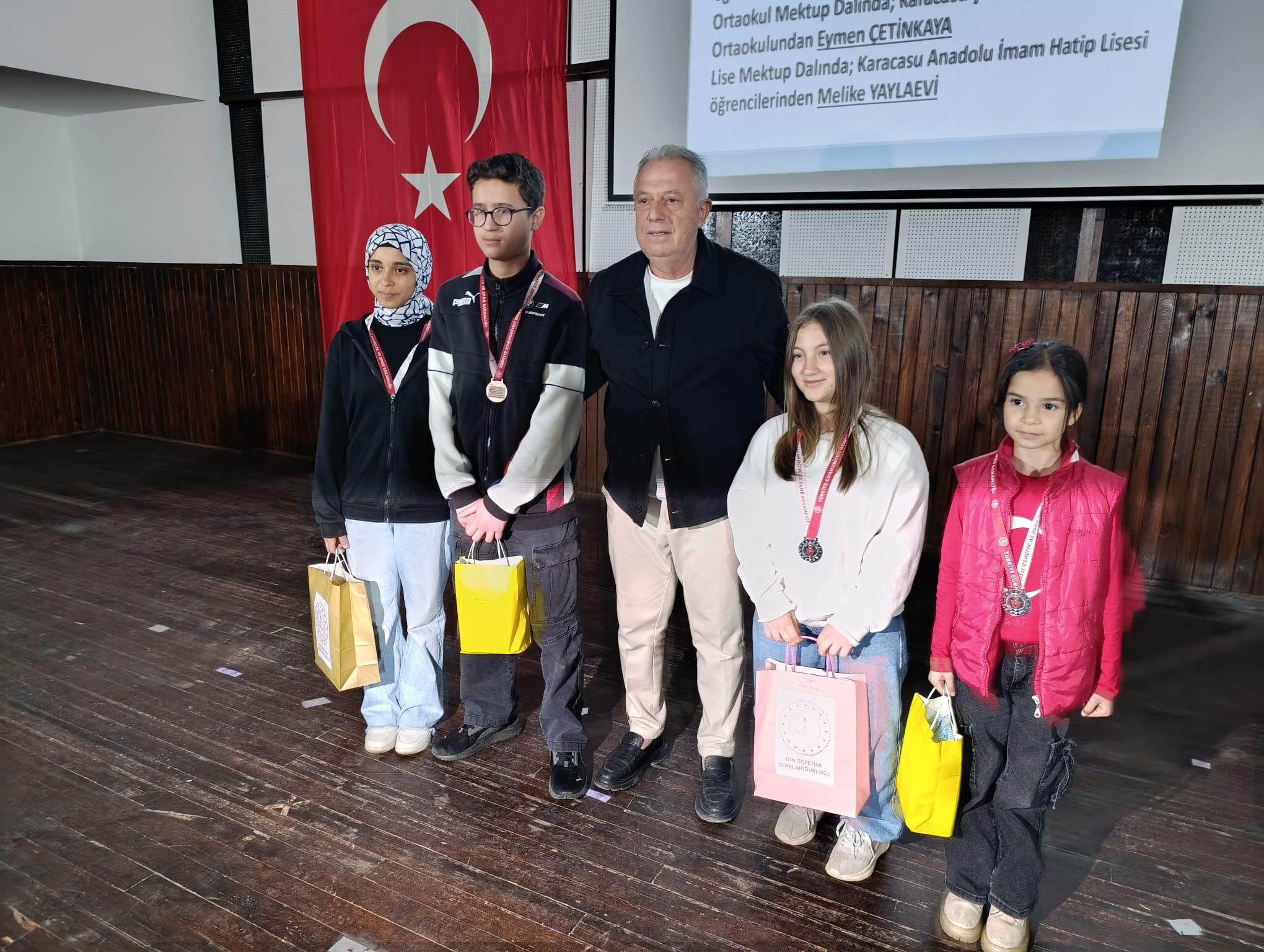 Karacasuda Istiklal Marsinin Kabulu Kutlandi 646509 7C756C417538Ea4A110B9B950C21A45C