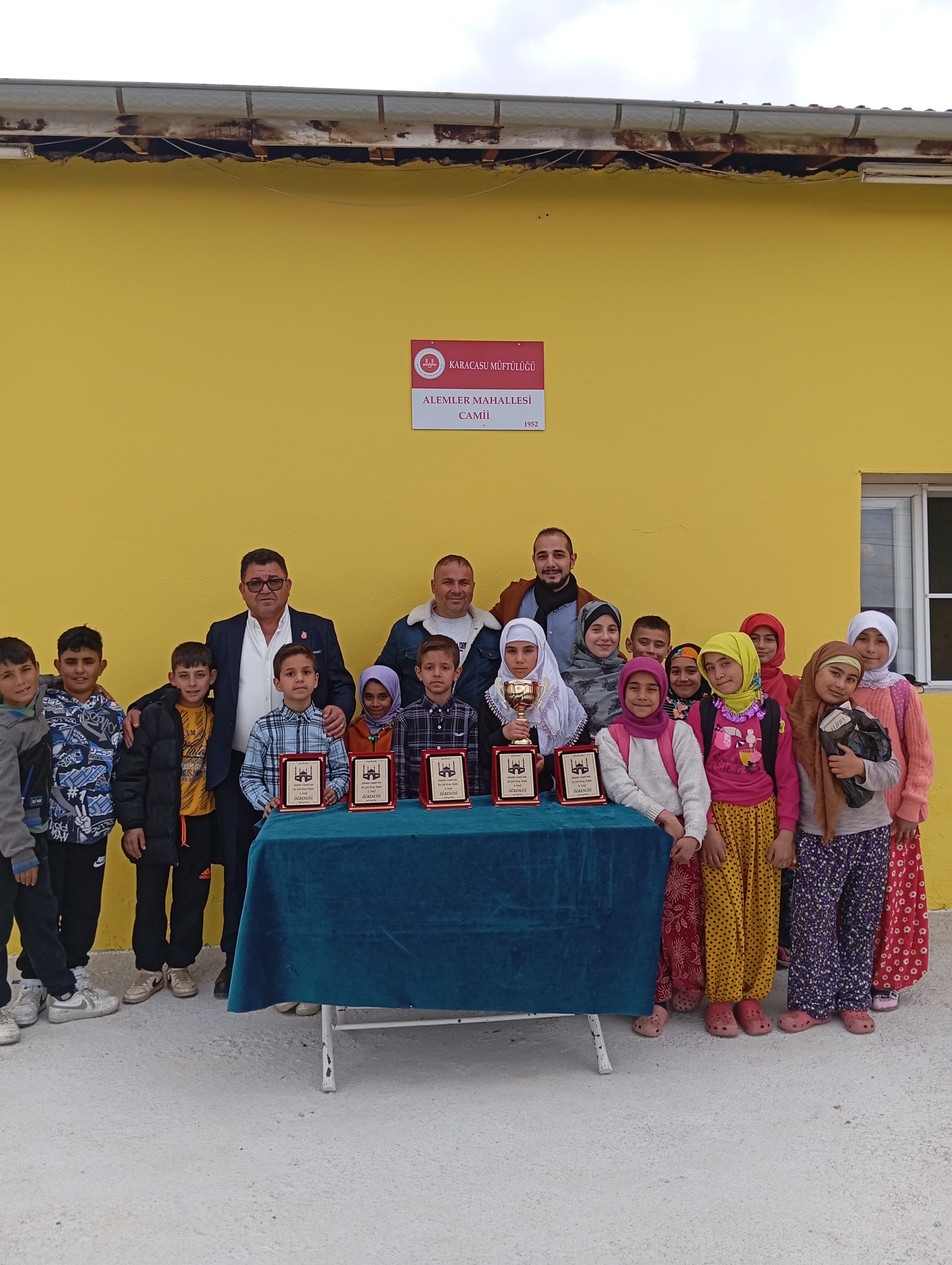 Karacasuda Oruc Tutma Yarismasi Duzenlendi En Cok Oruc Tutanlar Odullendirildi 651091 C68B20881691686Df2262Ef6676E05E8