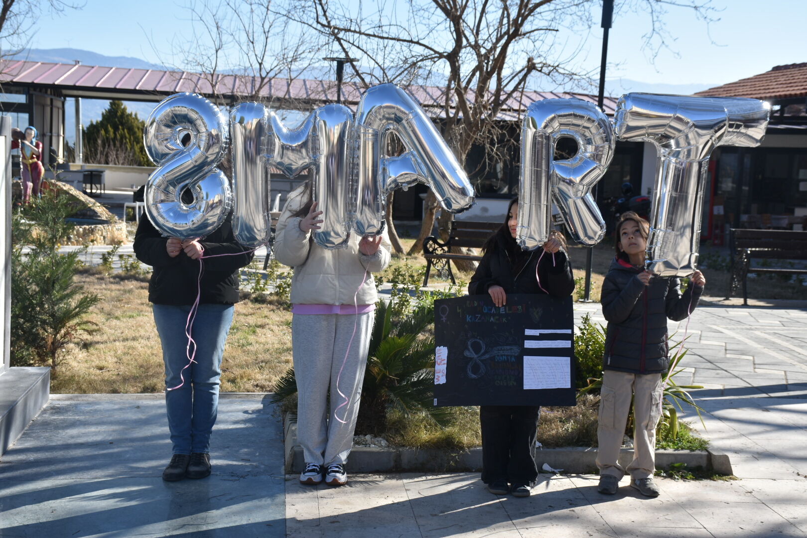 Karacasulu Kadinlar 8 Martta Meydanda Bulustu Kadina Siddet Son Bulana Kadar Mucadele Edecegiz 645302 41523E1C974B0B4Bcf0261D2D7E3E40B