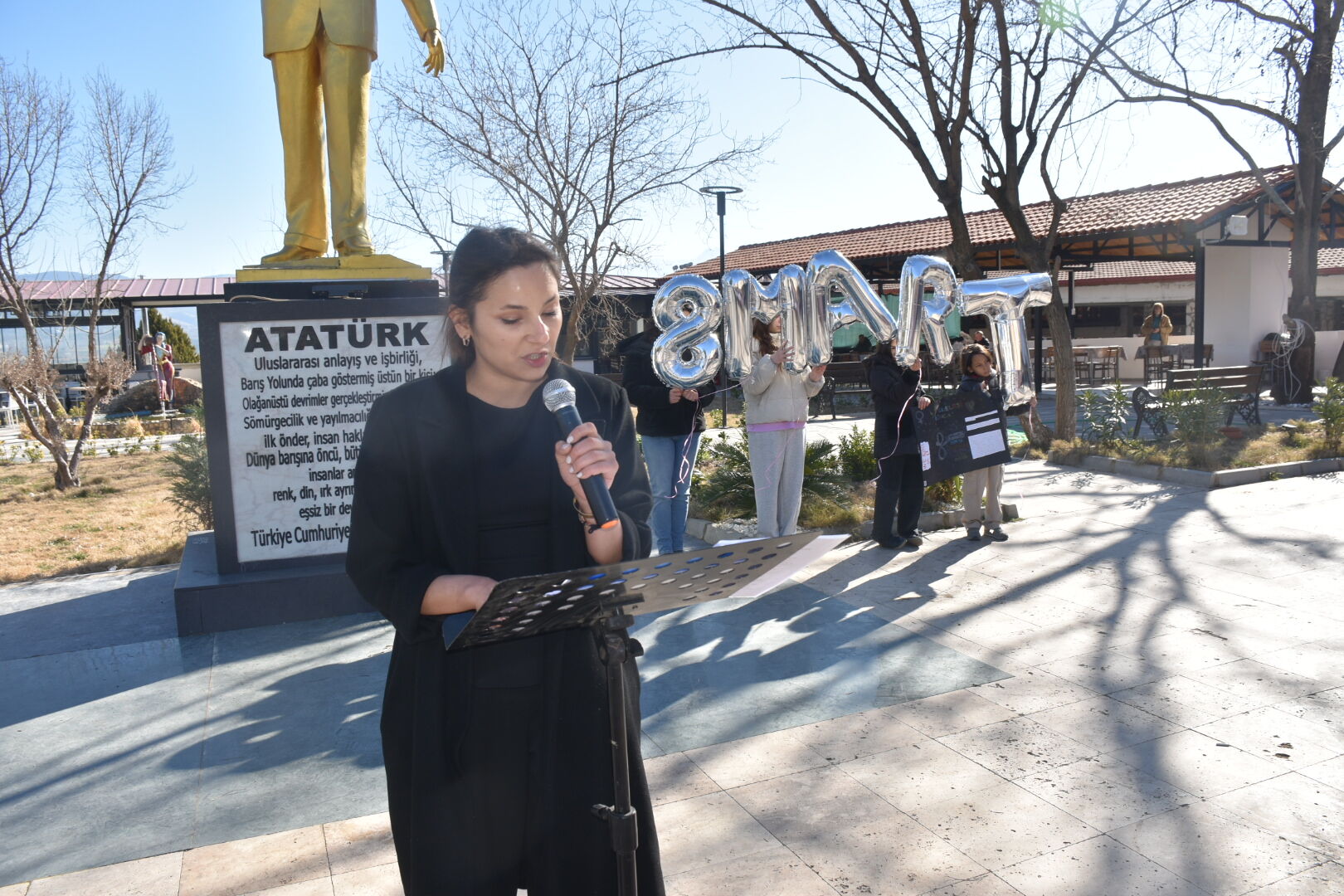 Karacasulu Kadinlar 8 Martta Meydanda Bulustu Kadina Siddet Son Bulana Kadar Mucadele Edecegiz 645302 74A9Cf31Fd54Afe53A618E1Ae12E4B01