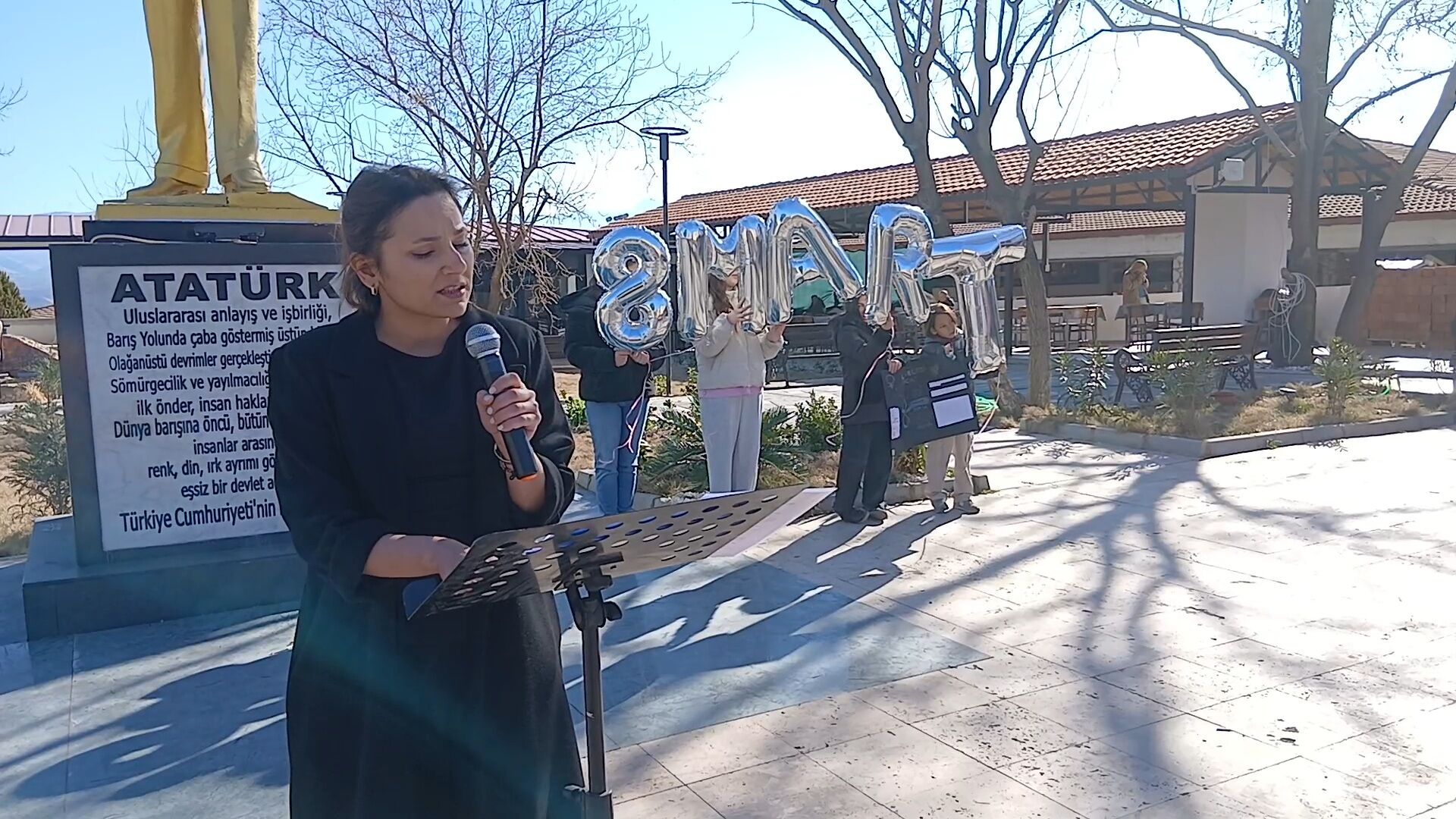 Karacasulu Kadinlar 8 Martta Meydanda Bulustu Kadina Siddet Son Bulana Kadar Mucadele Edecegiz 645302 7913A34208010F24C74036B38683249D