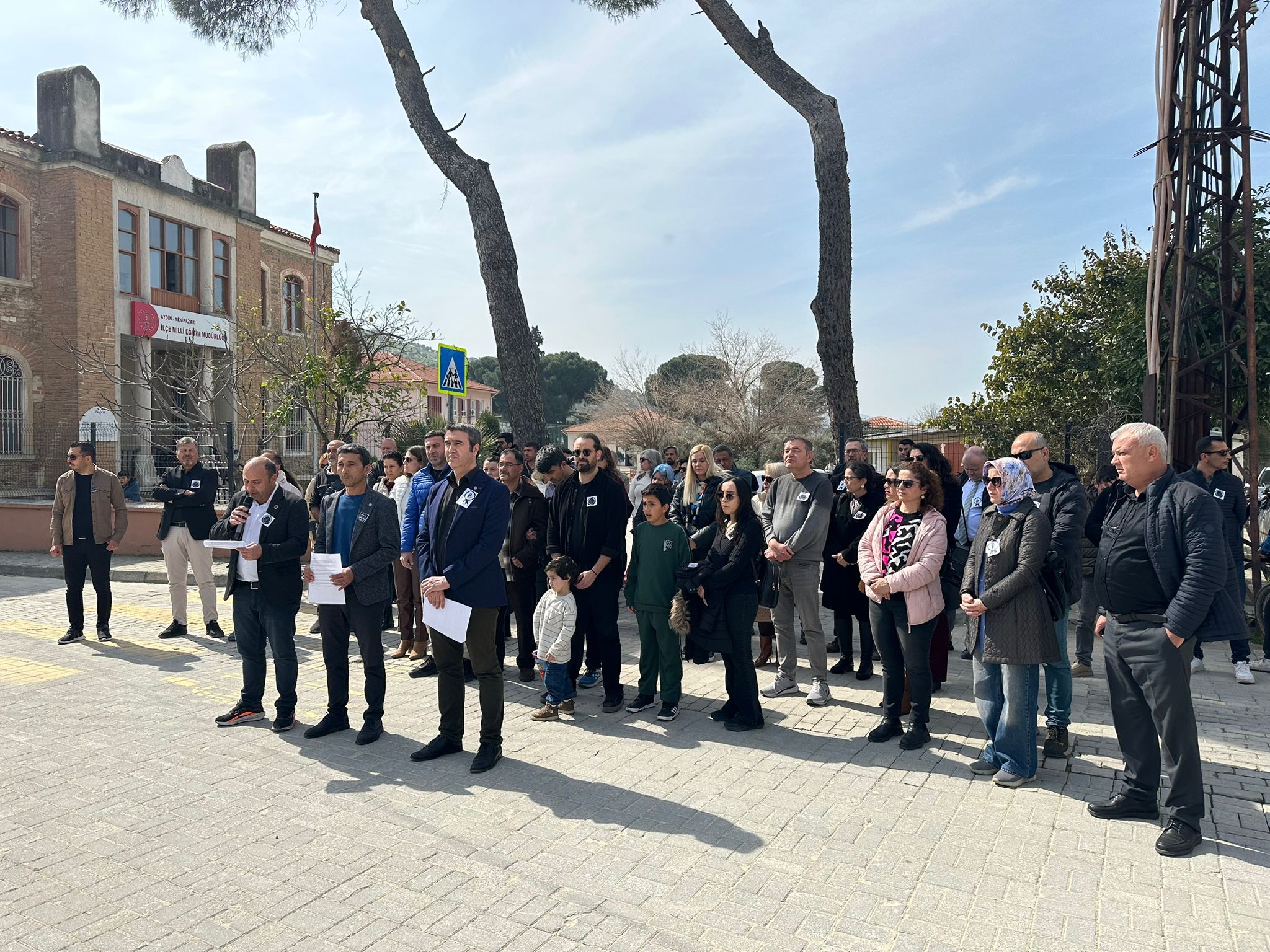 Katledilen Fatma Nur Ogretmen Icin Yenipazarda Toplandilar 644227 E677279E75F5Af7Ebea3C9E8F7Df97E1