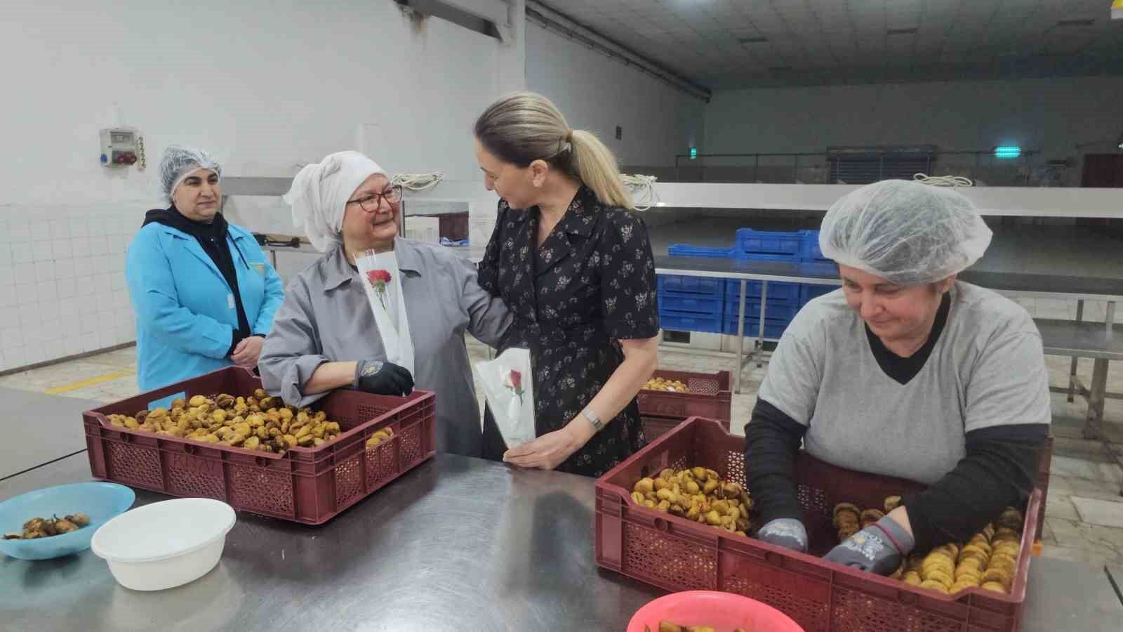 Kaymakam Kan Kadinlar Yine Kadinlarin Hayatini Kolaylastiriyor 0Ba2B43F18Ab2E7A82Cc993F3239124D