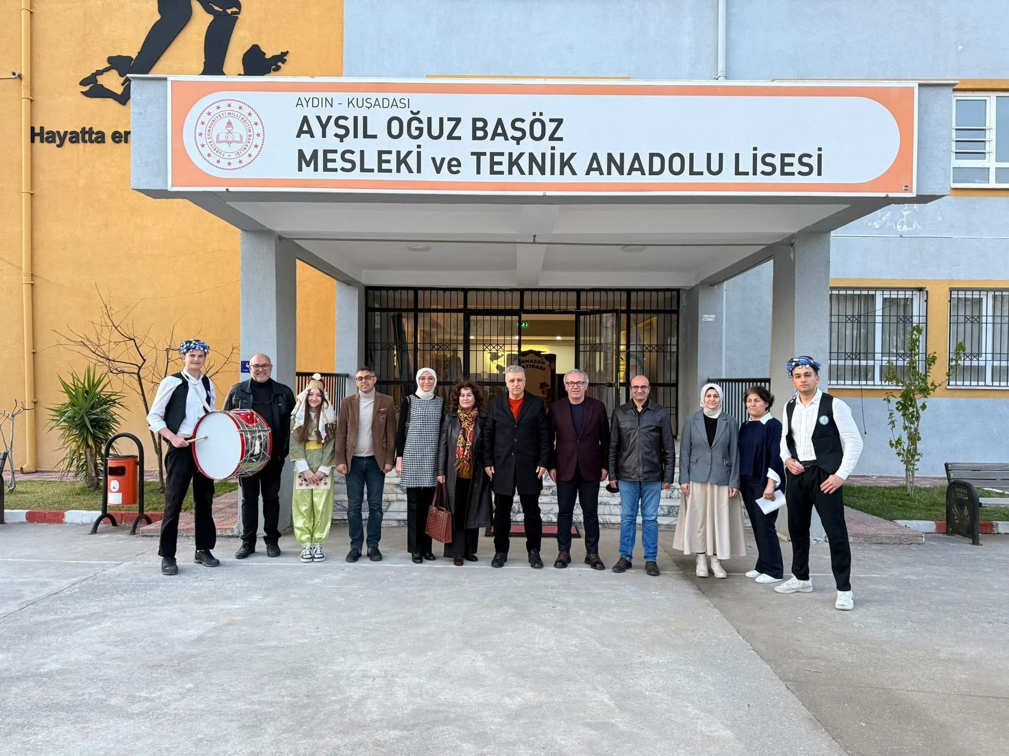 Kaymakam Keklik Ogrencilerle Iftarda Bulustu 643289 7Aaea375C5206C5372585053C366A69E