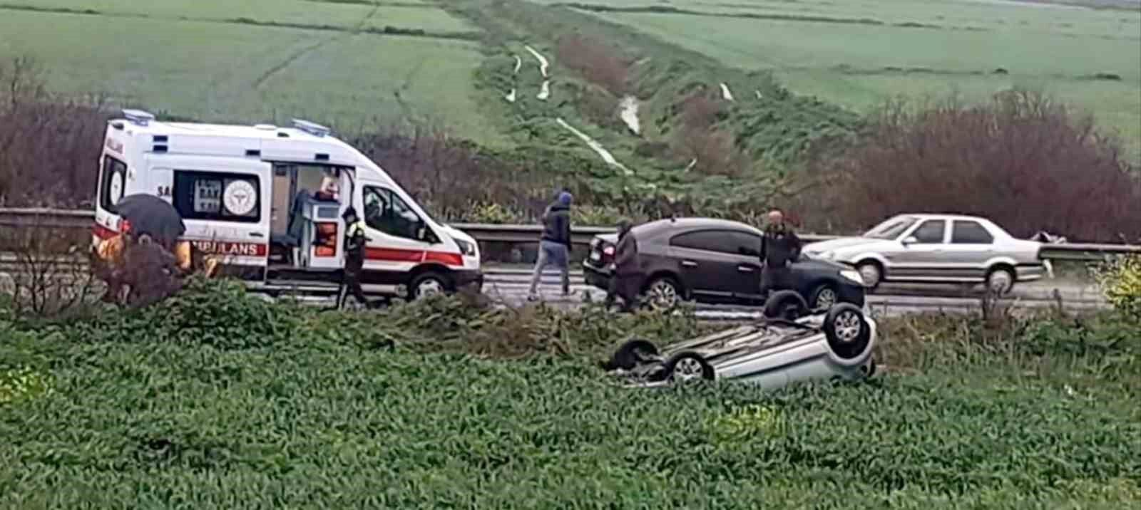 Kontrolden Cikan Otomobil Ters Dondu 1 Yarali 52F2Ddb567C70390D8235176D13745Fa