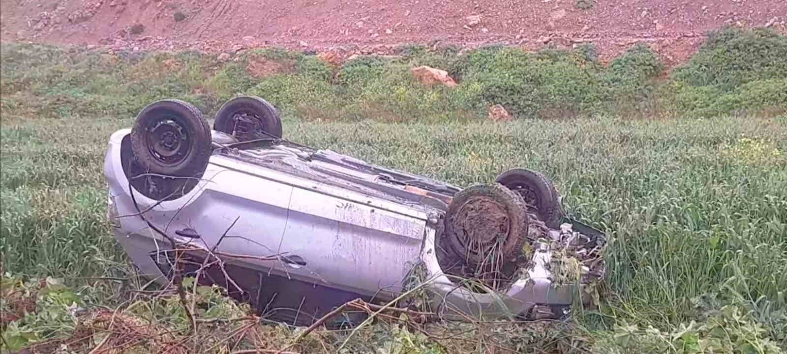 Kontrolden Cikan Otomobil Ters Dondu 1 Yarali Dd6A25758D721Baadfbe6B7740D29A15