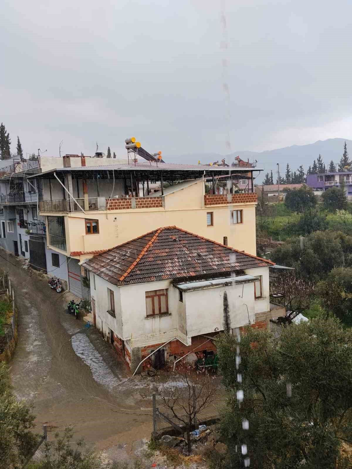 Koskte Dolu Yagisi Etkili Oldu Yollar Beyaza Burundu A401694419848E557Ad2E39639F339C7