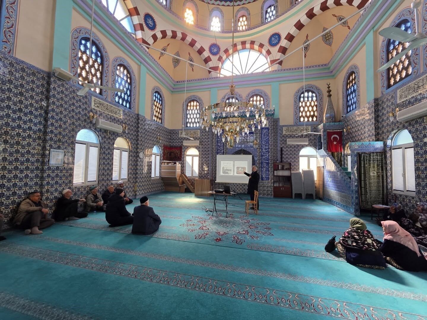 Koskte Hac Yolcularina Hazirlik Semineri Verildi 3Fec8Ad79F1575D5E2F389Cafc894984