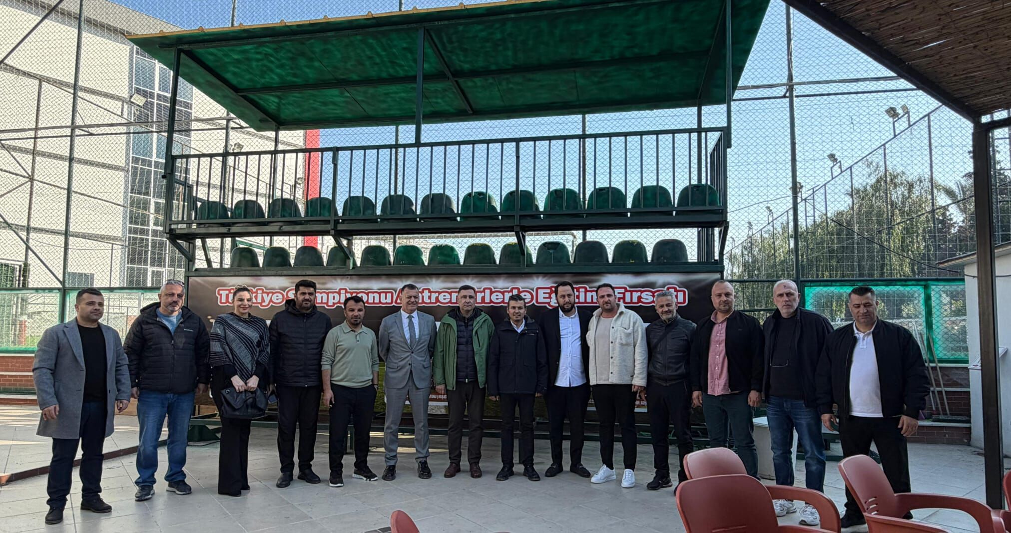 Kucukadaspor Kafilesi Kusadasinda Aileleriyle Kavustu 645764 271E25428B8C1F46567D1A2935907212