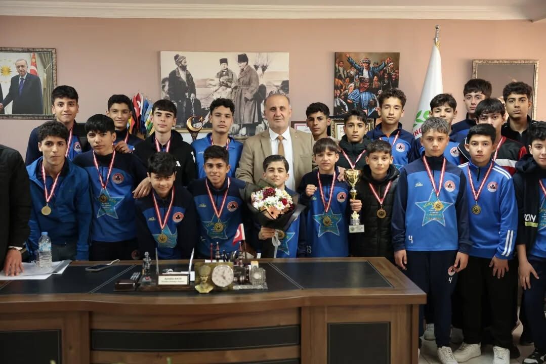 Kupayi Alip Baskan Kayayi Ziyaret Ettiler 651311 71C4Ba8E92C9C2E17638930F1A3838D7