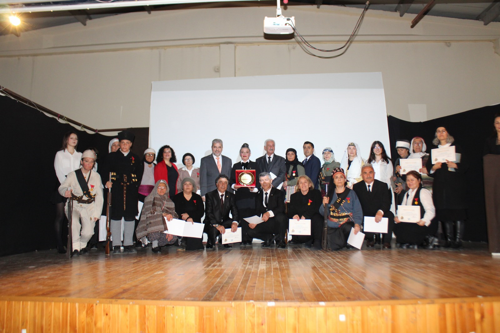 Kurtulus Savasinda Kadinlarin Rolunu Anlatan Oyun Didimde 7 Bin Ogrenciye Ulasti 650207 Fa41692Fa13E53C4C84756F259C48E06