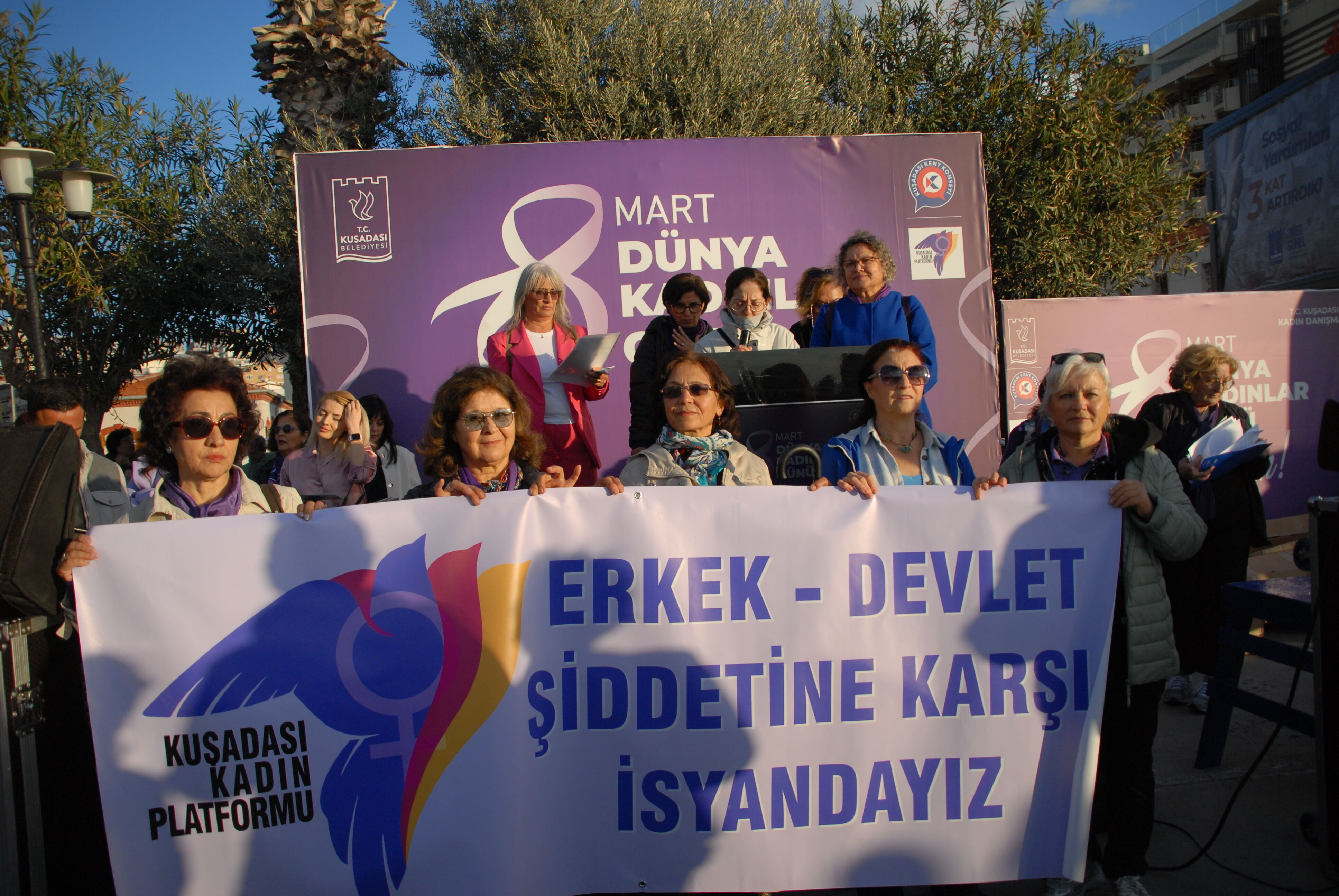 Kusadasi 8 Martta Kadinlarin Sesi Olmaya Hazirlaniyor 644714 Fb43377Be181118Ecf421F872D65Be44