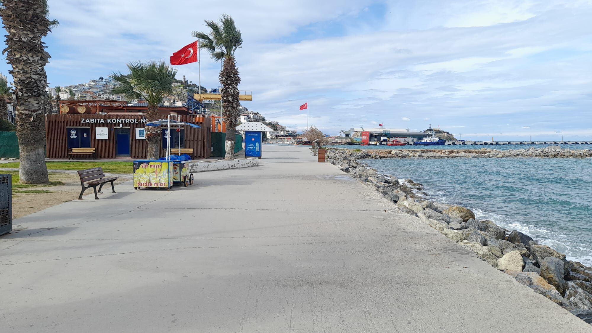 Kusadasi Bayrami Soguk Havayla Karsiladi 648786 4Fc165Fb0C365109B0578E82B2786Bf2