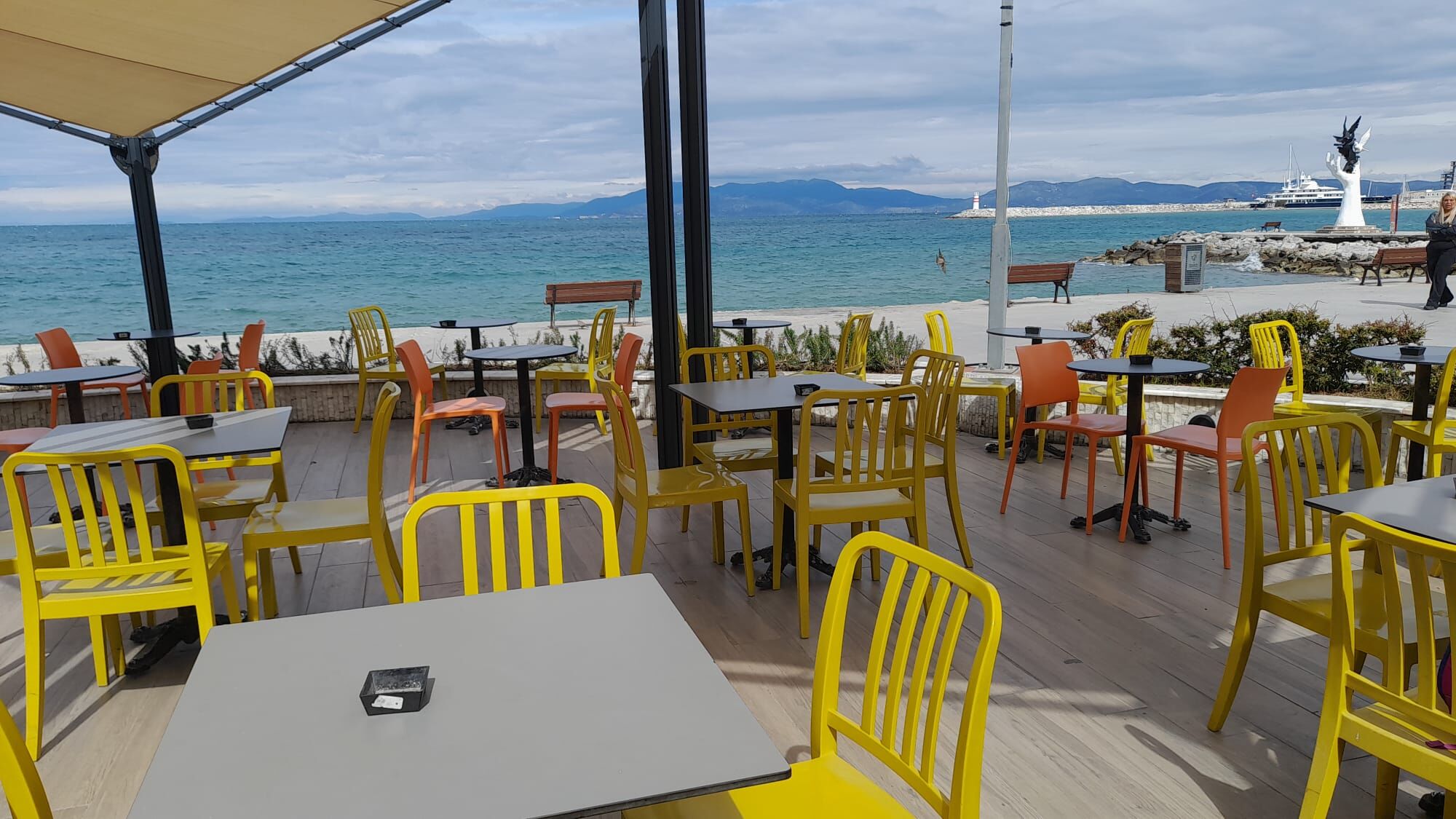 Kusadasi Bayrami Soguk Havayla Karsiladi 648786 594Ed8F8Fe252Af845Bddb40A583D06A