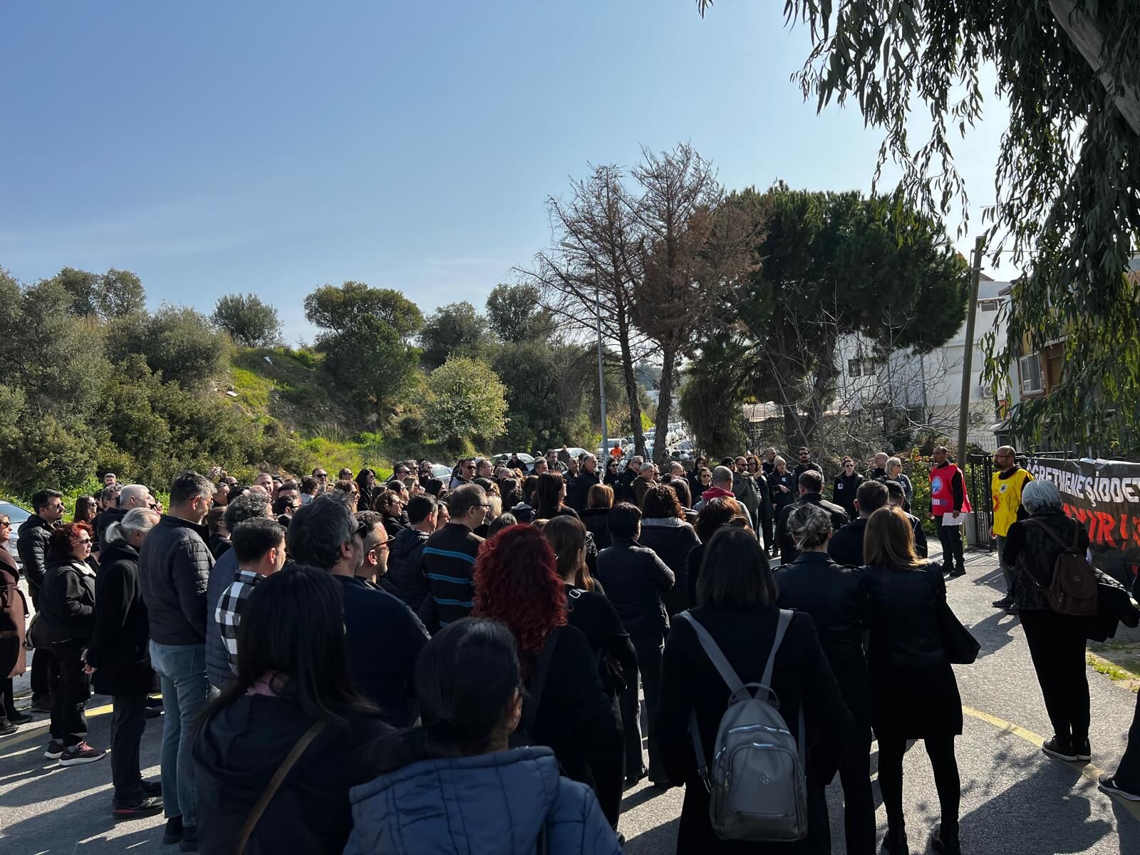 Kusadasi Egitim Camiasi Okullarda Siddete Dur Dedi 646642 93465Fceb3C2E7555A579F7E4D7Cf8C2