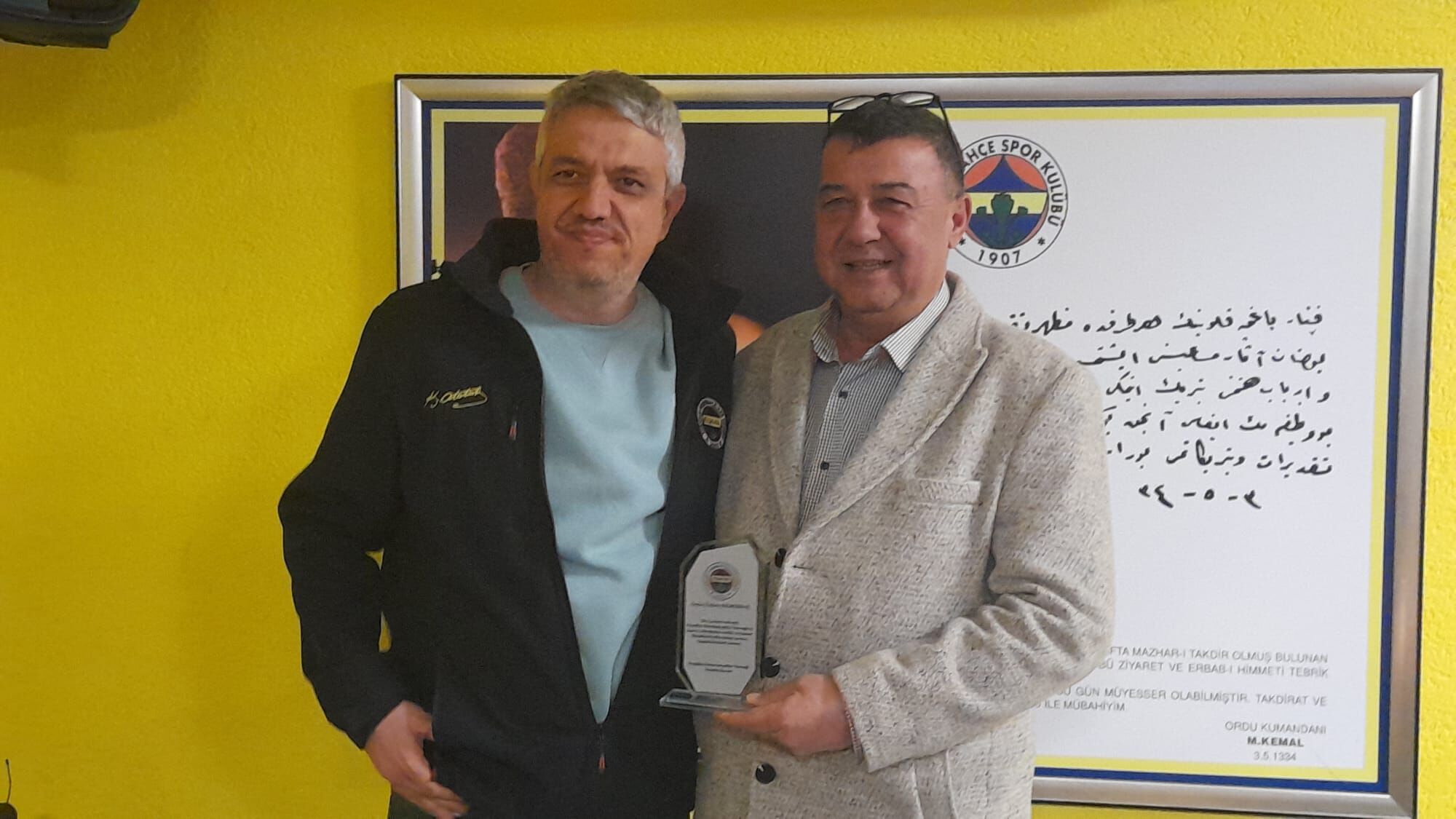 Kusadasi Genc Fenerbahceliler Iftar Sofrasinda Bulustu 643488 B4Fb7D7975E54Cab1Cdcdd71368Be0Cd