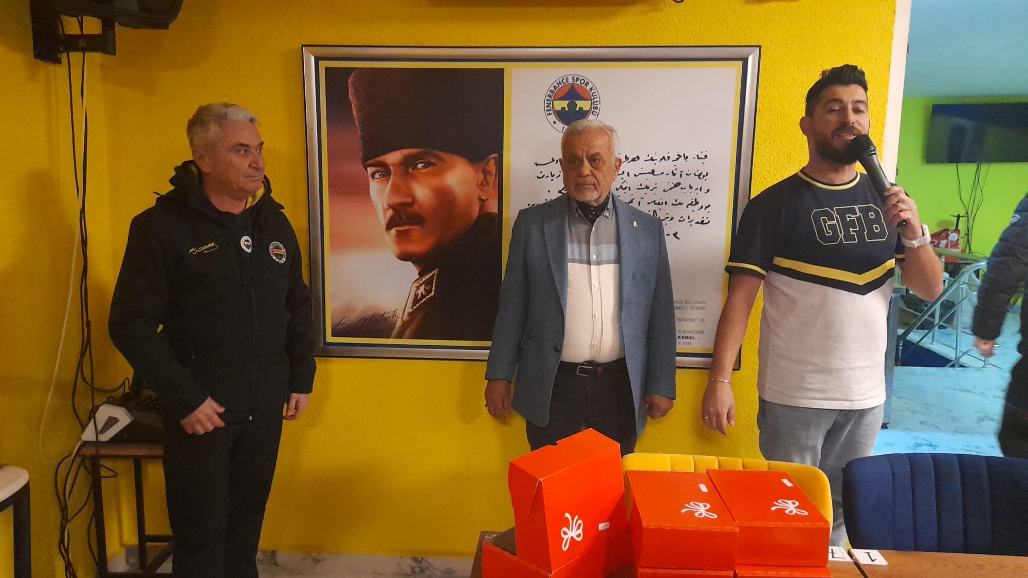 Kusadasi Genc Fenerbahceliler Iftar Sofrasinda Bulustu 643488 Bdf3311B459482Cb2519Ec5D91E897E7