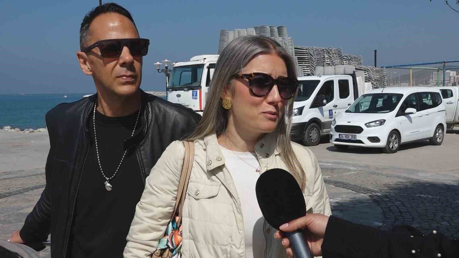 Kusadasinda Vatandaslardan Baskan Gunele Destek 1B81397Fd16071166C385D8B10D913A9