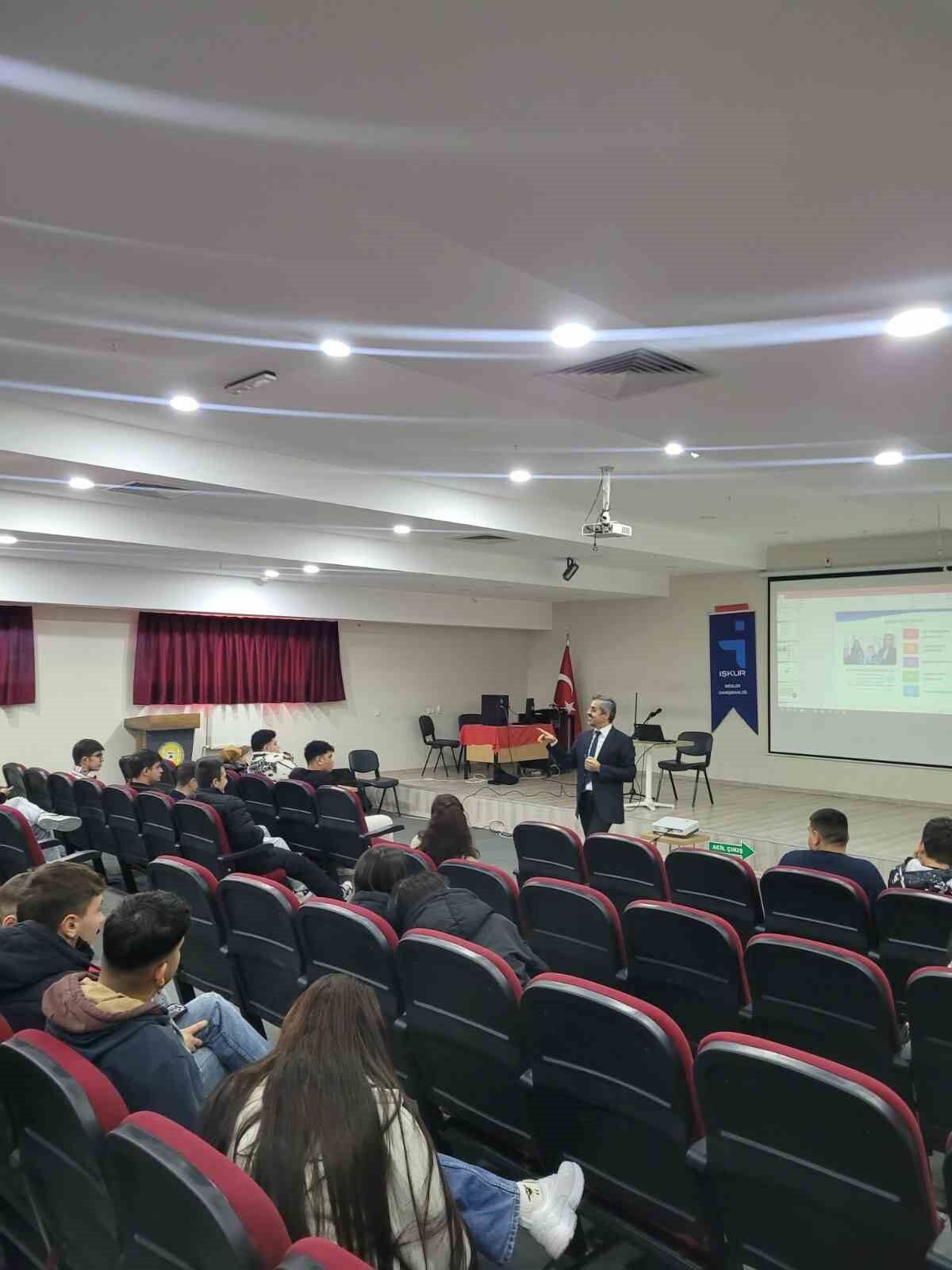 Liseli Genclere Kariyer Destegi 2A924Cf989365F4Fbeef08C40321275B