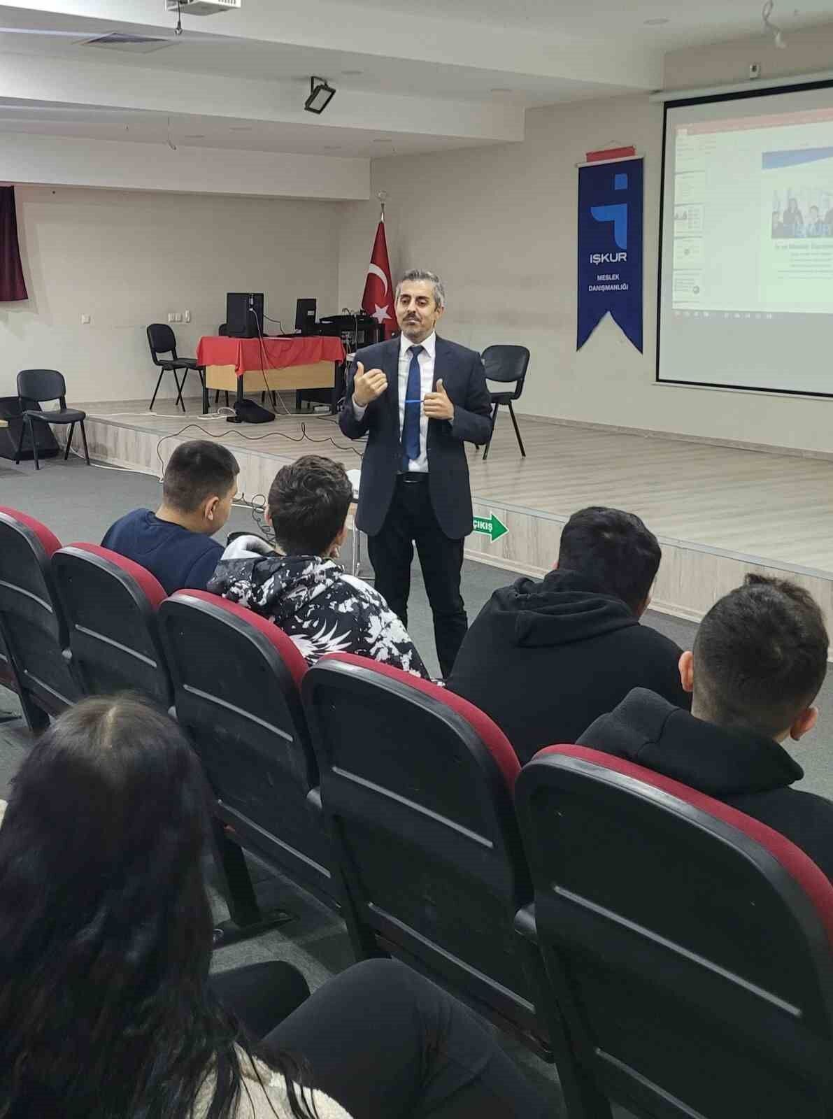 Liseli Genclere Kariyer Destegi 3136E06A8307444597F5703B45Dcdc7A