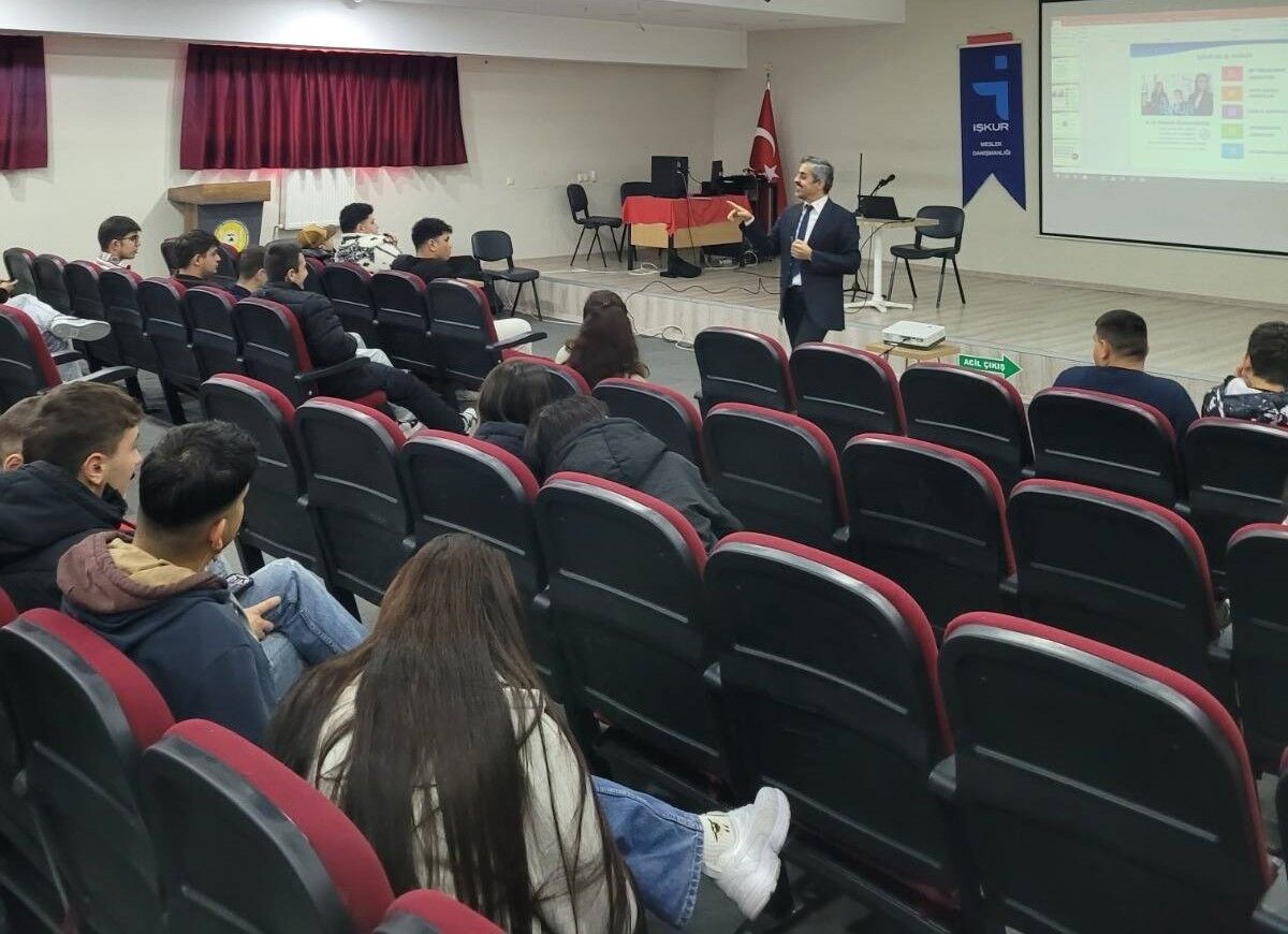 Liseli Genclere Kariyer Destegi Fde201A4E545A6237367F36Deafdd7D9