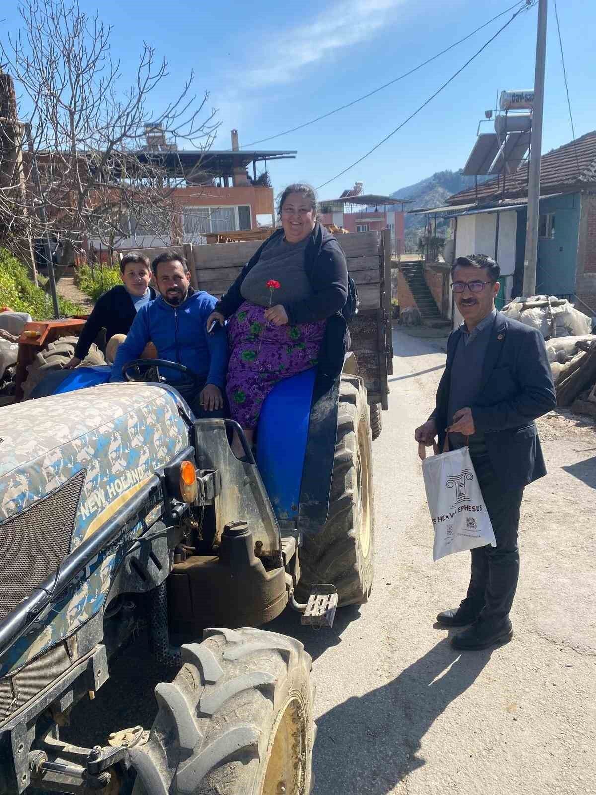 Meseli Mahalle Muhtari Yavuzdan Kadinlara 8 Mart Jesti 69Efbc33D2C75664F05E168C0Bf130Fd