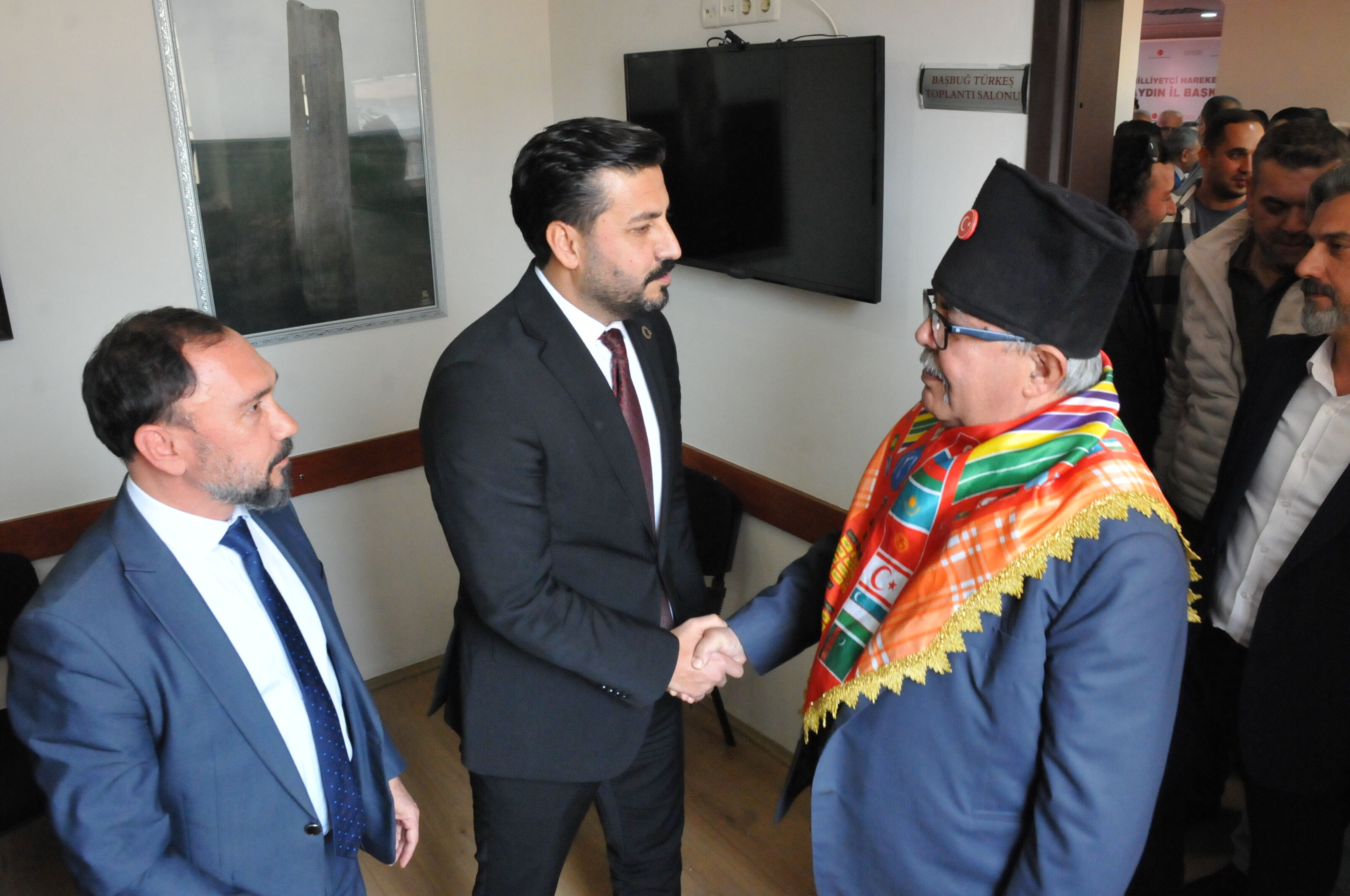 Mhp Aydin Il Teskilati Bayramlasti Cihangiroglu Dimdik Ayaktayiz 648800 8Dd3Fb6674187B31Ddc5Eb75C5F86B12