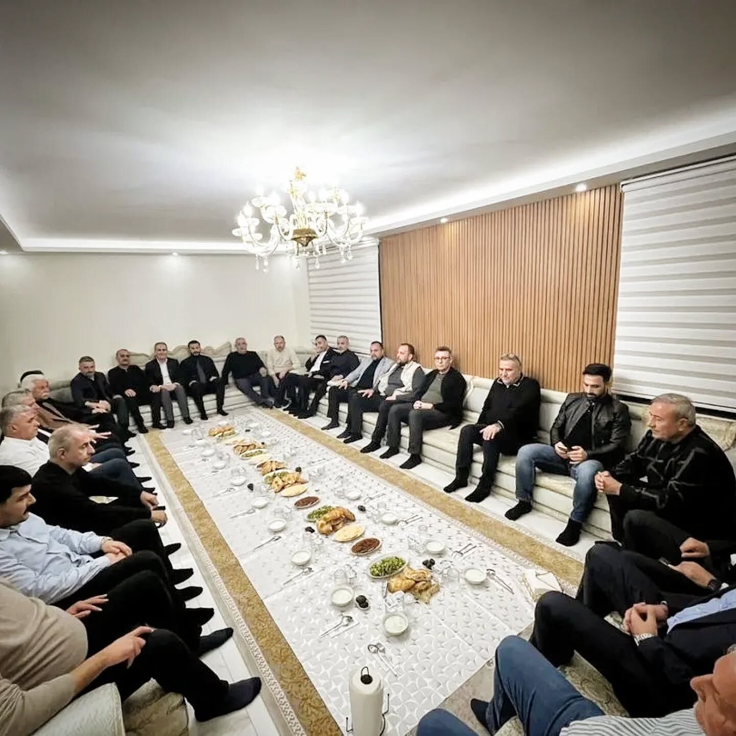 Mhpli Cihangiroglu Dogu Ve Guneydogulu Derneklerle Iftarda Bulustu 645107 2Ceadd83D124397Cf67D3D0Fe85Cee02