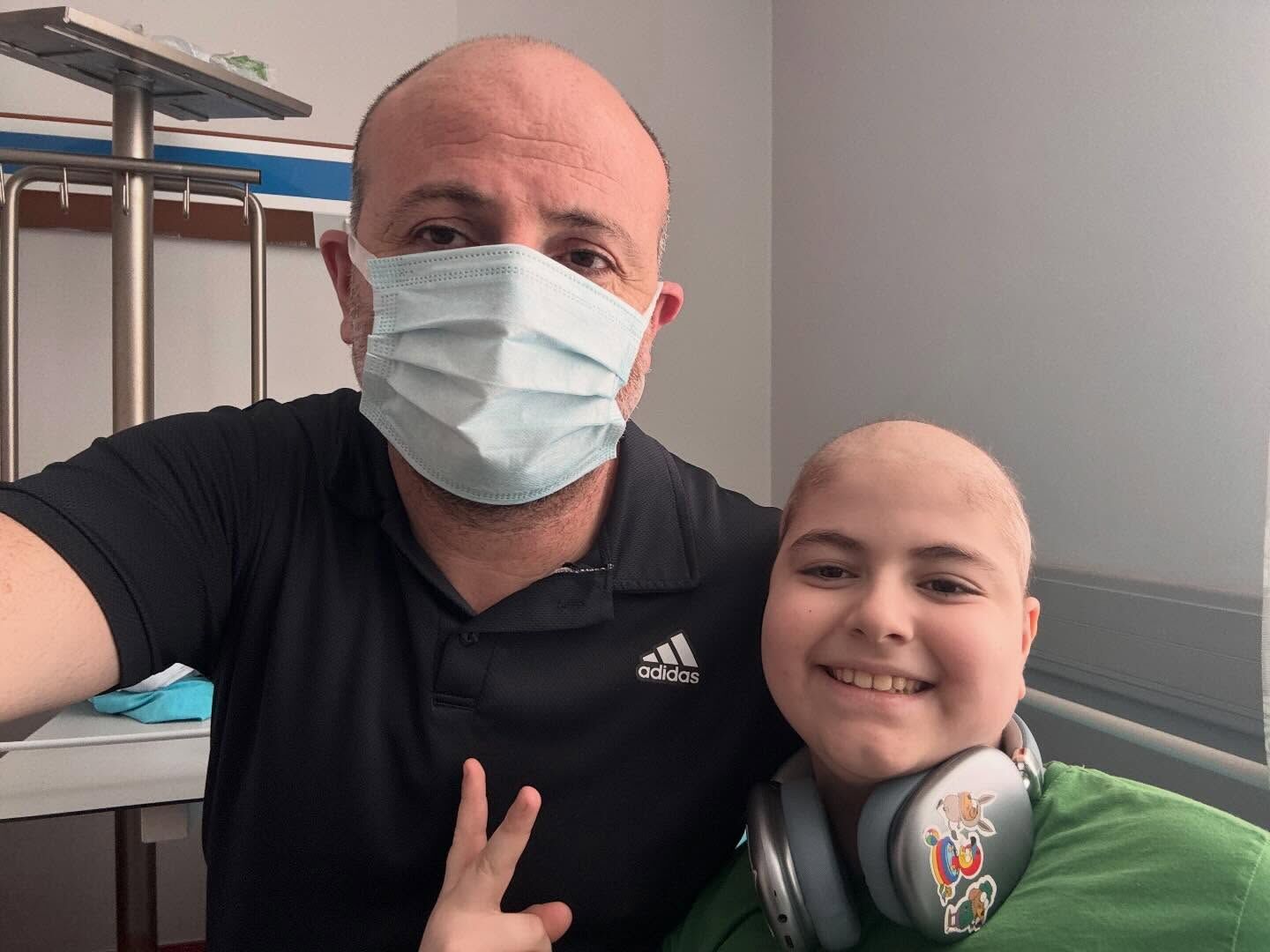 Minik Egenin Yasam Savasi Babasiyla El Ele Mucizeye Kosuyor 648658 53F9E0De4658A5Cc6E389D1870523681