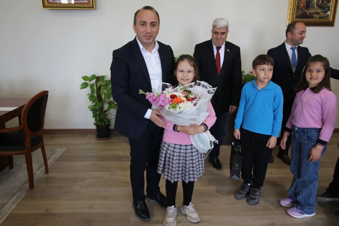 Minikler Kaymakamlikta Kamu Yonetimini Yerinde Ogrendi 8Ce9Ecdd668A83A42420D9Be2622C6Ea