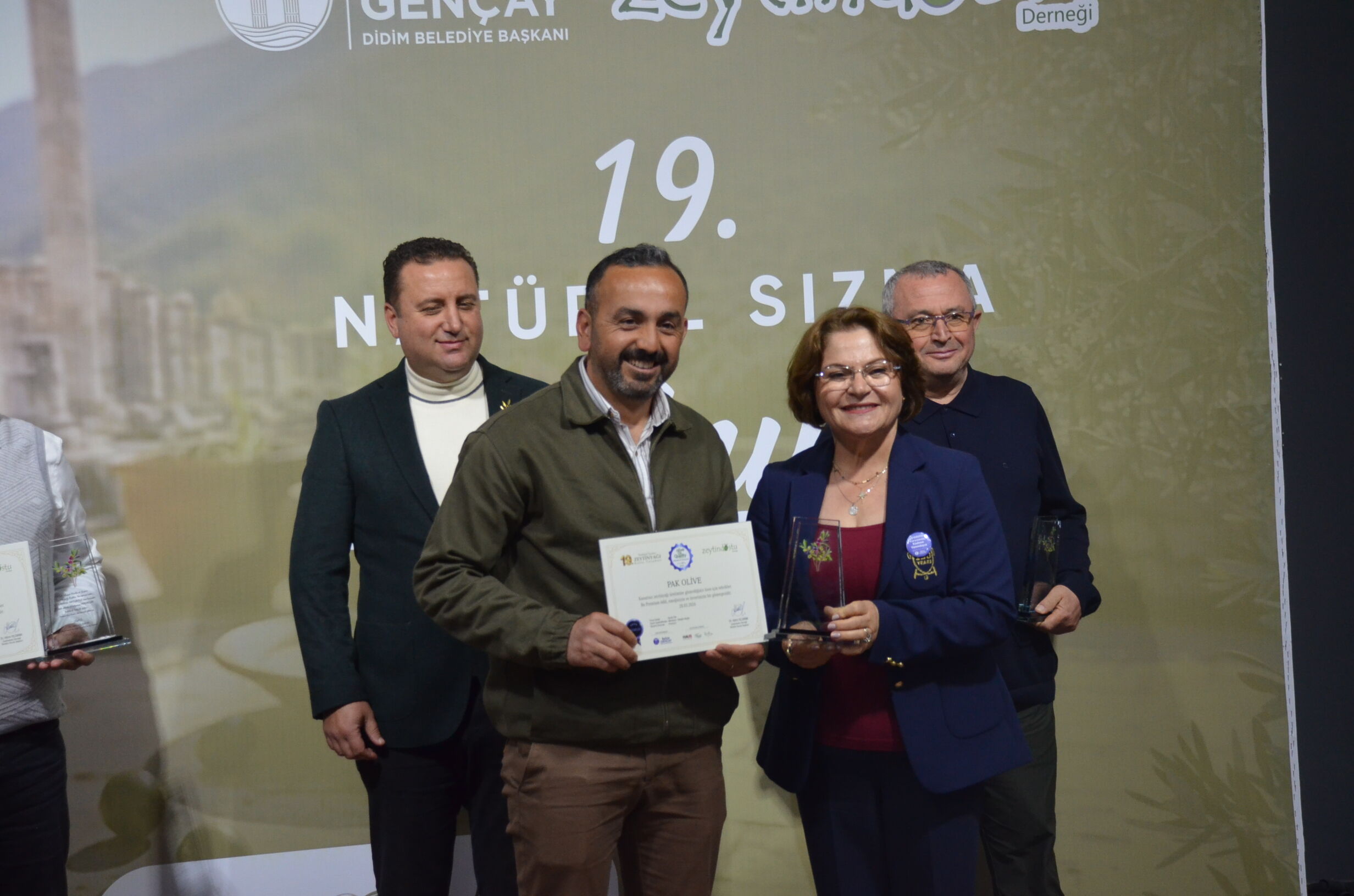 Natural Sizma Zeytinyagi Kalite Yarismasi Odulleri Didimde Verildi 650645 07E32Aefd9Eecb1460F0Dc23E2340Eda