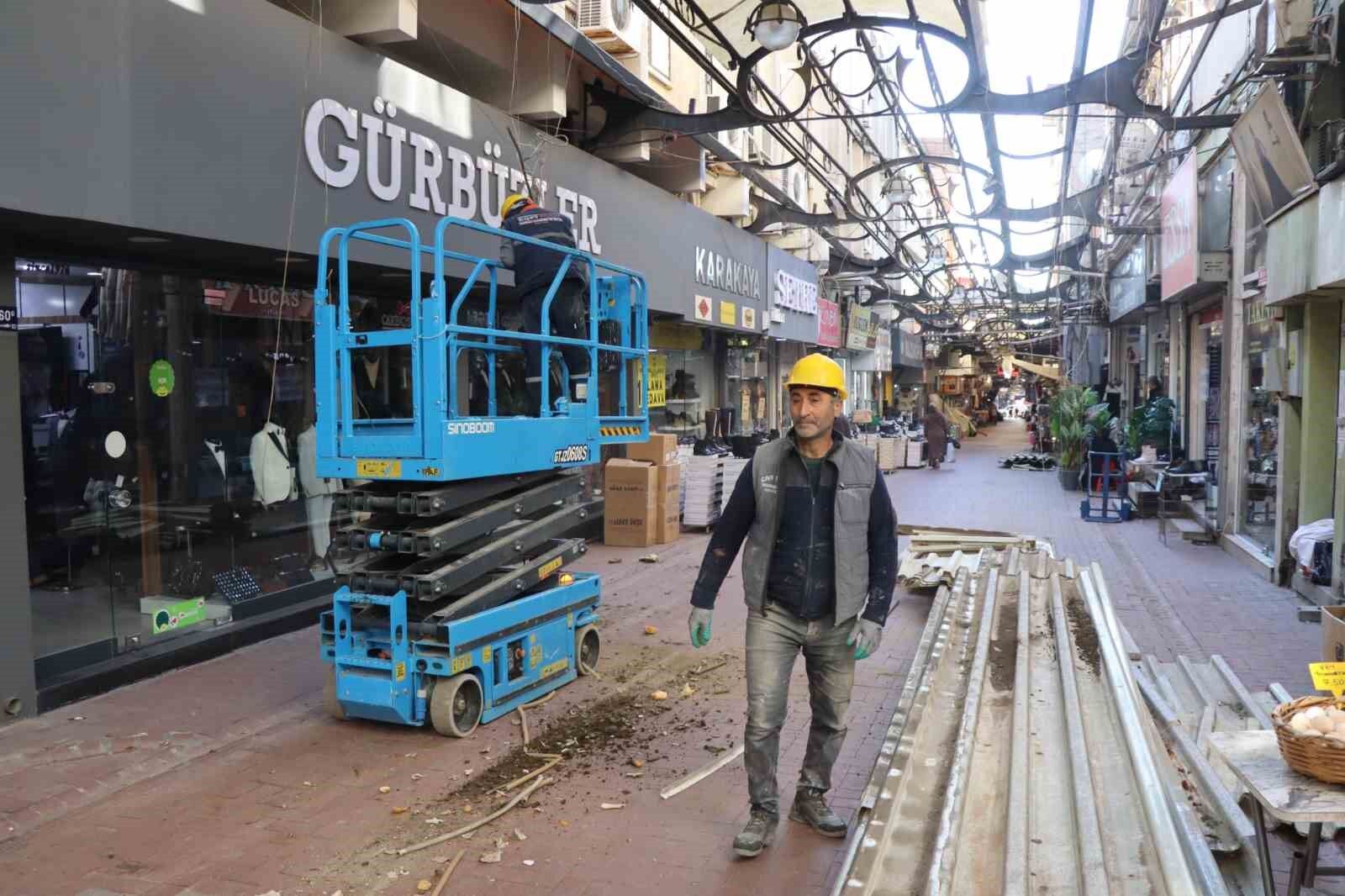 Nazilli Ayakkabicilar Sokaginda Cati Yenileme Calismalari Yeniden Basladi 08Be8Cecb494Dd033088472Ff8117A4F