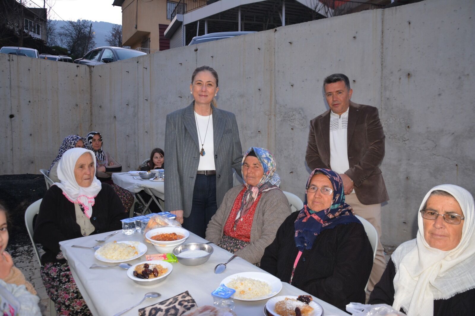 Nazilli Hisarcikta Imece Usulu Iftar Nazillinin 650 Rakimli Kirsal Mahallesinde Binlerce Kisi Ayni Sofrada Bulustu 647419 8D4248C5E27A7C83432833C7C52B1546