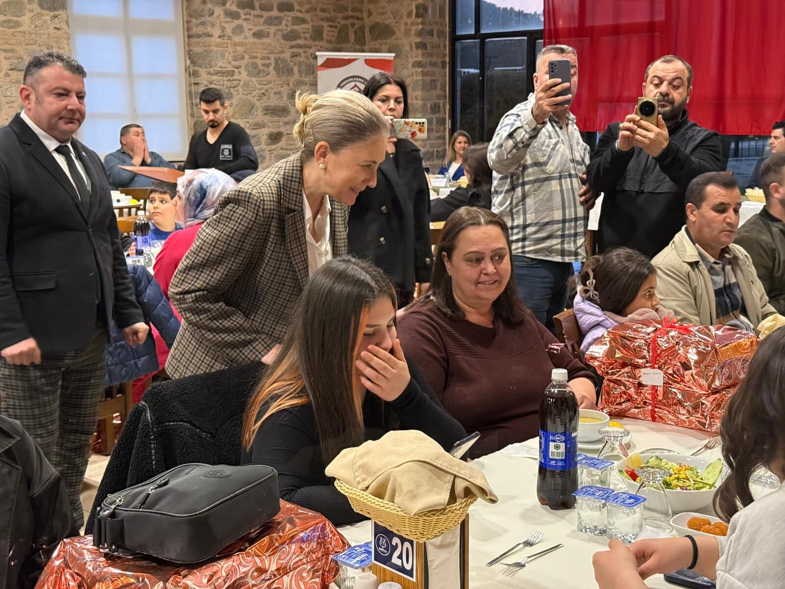 Nazilli Kaymakamligindan Anlamli Program Cocuklar Icin Gonul Sofrasi Kuruldu 644697 A36E28Ae282F032Dc983E934Ffaf3786