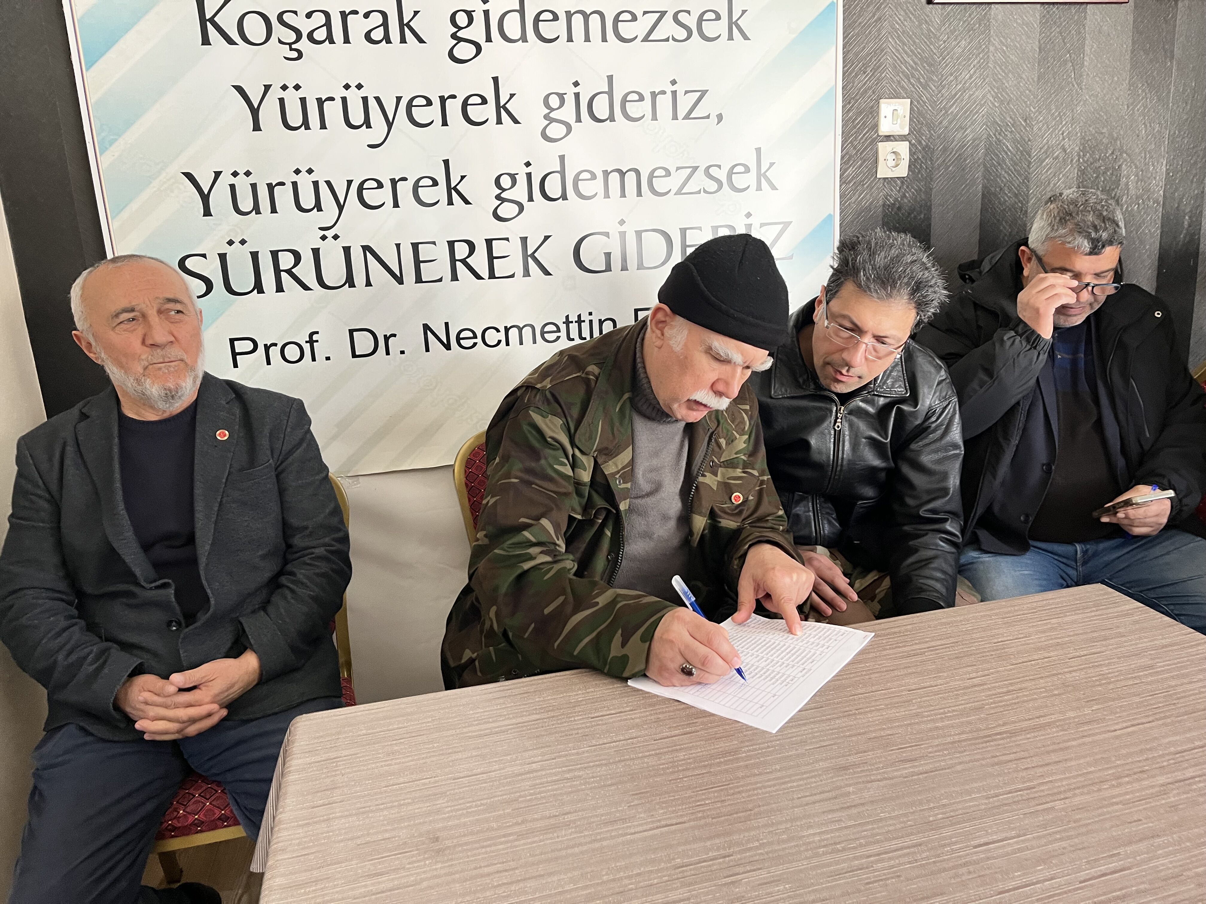 Nazilli Saadet Partisinde Yeni Donem Kirca Birakti Sagat Basladi 643365 B36E16B9905Ce6618Df2D7636Ce35F80