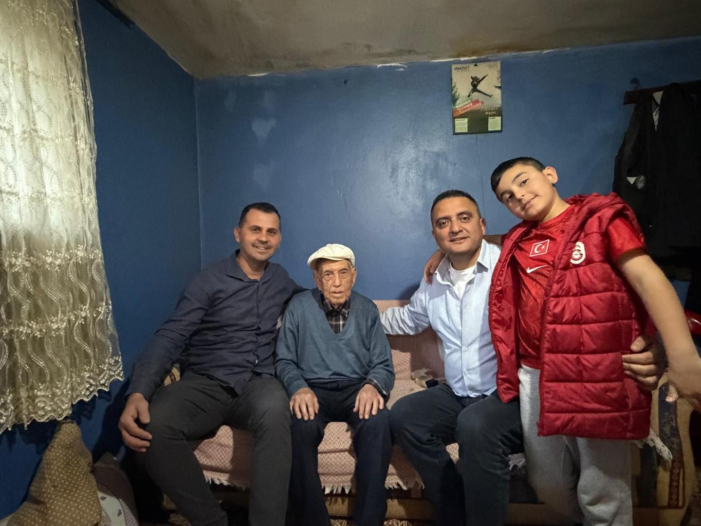 Nazilli Ulku Ocaklarindan Sehit Ailelerini Unutmadi Ellerini Optu Emanetleri Verildi Ziyareti 647769 2A52F96B52Ac49192A7Ea6A939E9872B