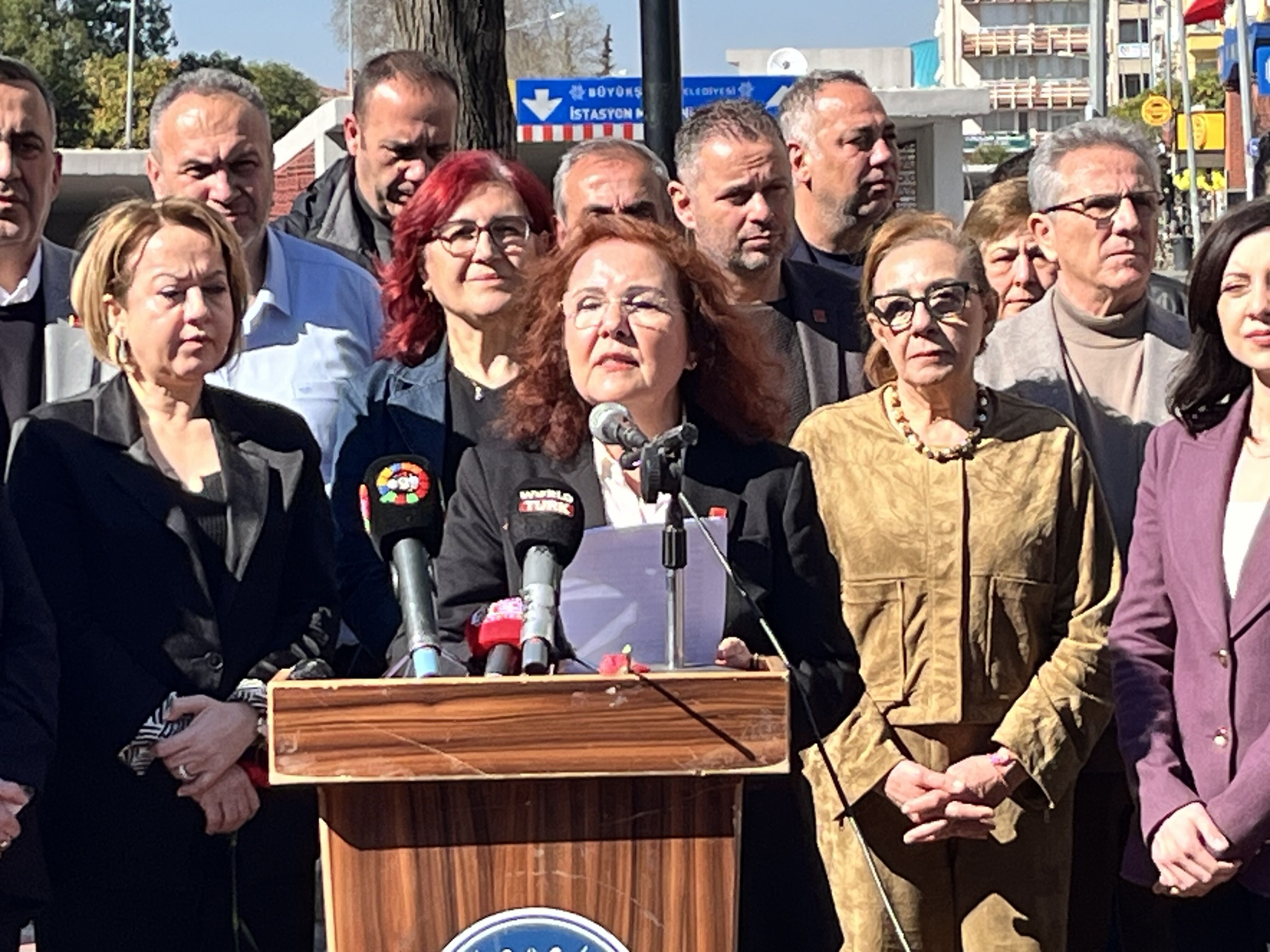 Nazillide 8 Martta Kadinlardan Dayanisma Ve Esitlik Cagrisi 645351 5B7853E9B3Ed0B25B5Dd5B7B14A2Ea26